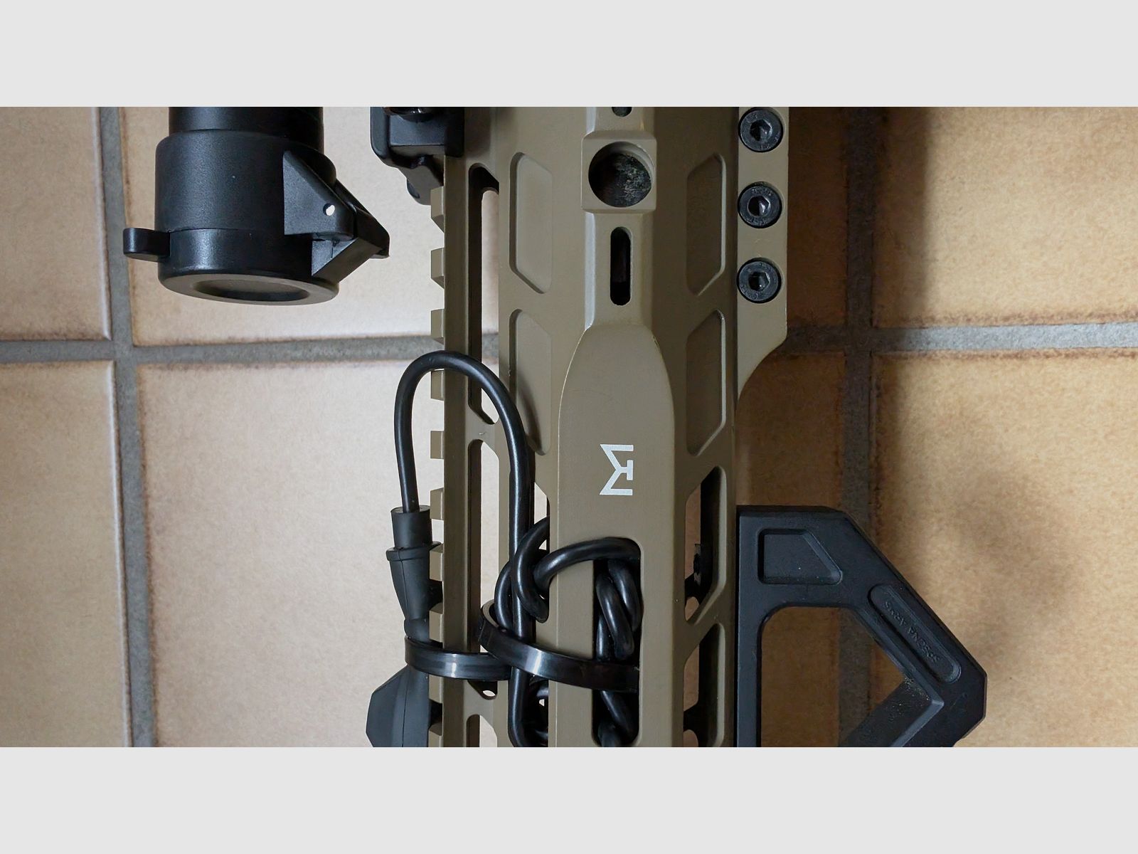 Specna Arms SA-E14 Edge 2.0 Tan/Schwarz S-AEG  , Bild 4 von 5