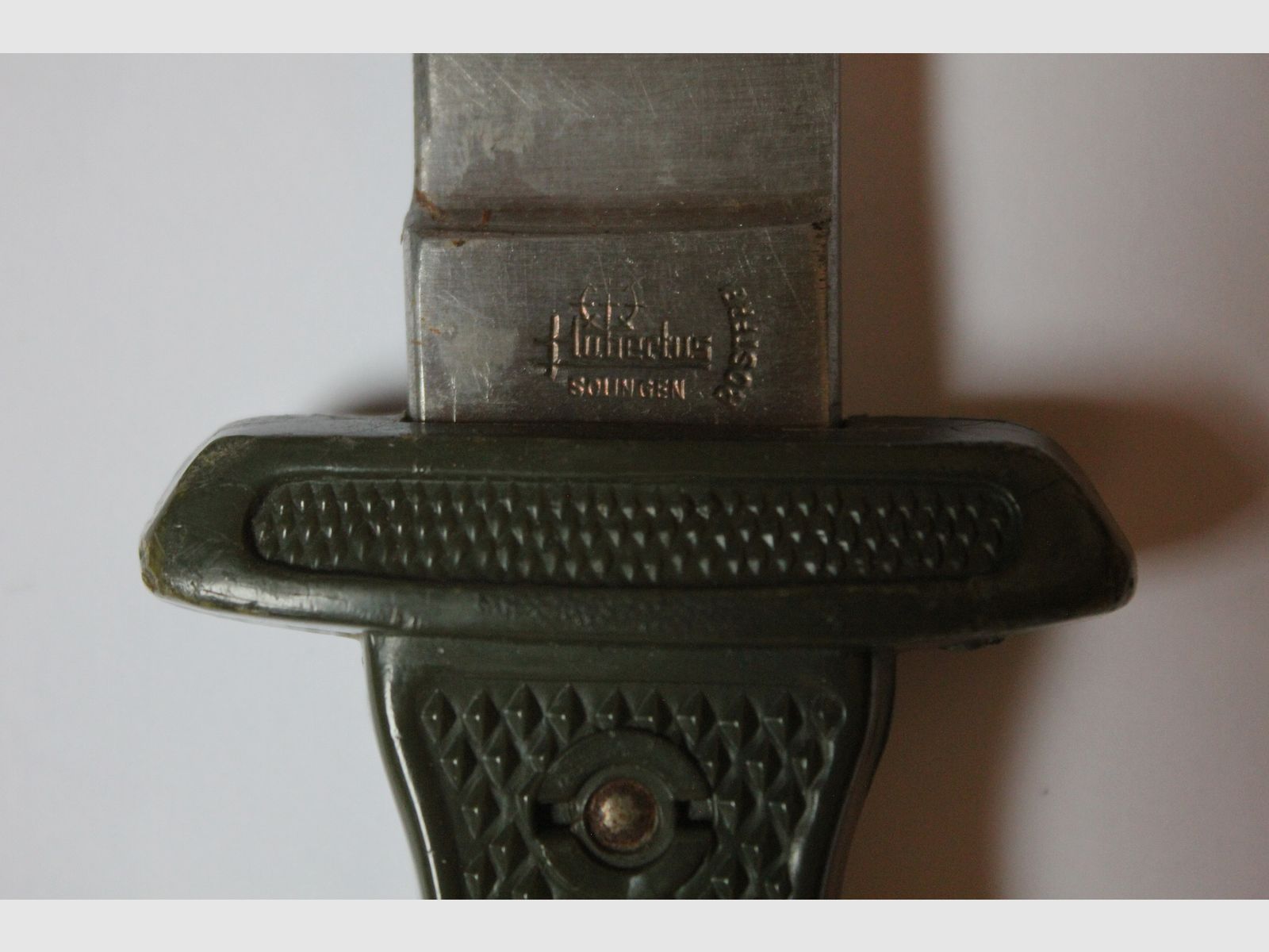 Couteau de randonnée original de Hubertus Solingen de la guerre froide, modèle de couteau de combat de la Bundeswehr et visuellement inspiré du couteau de randonnée HJ