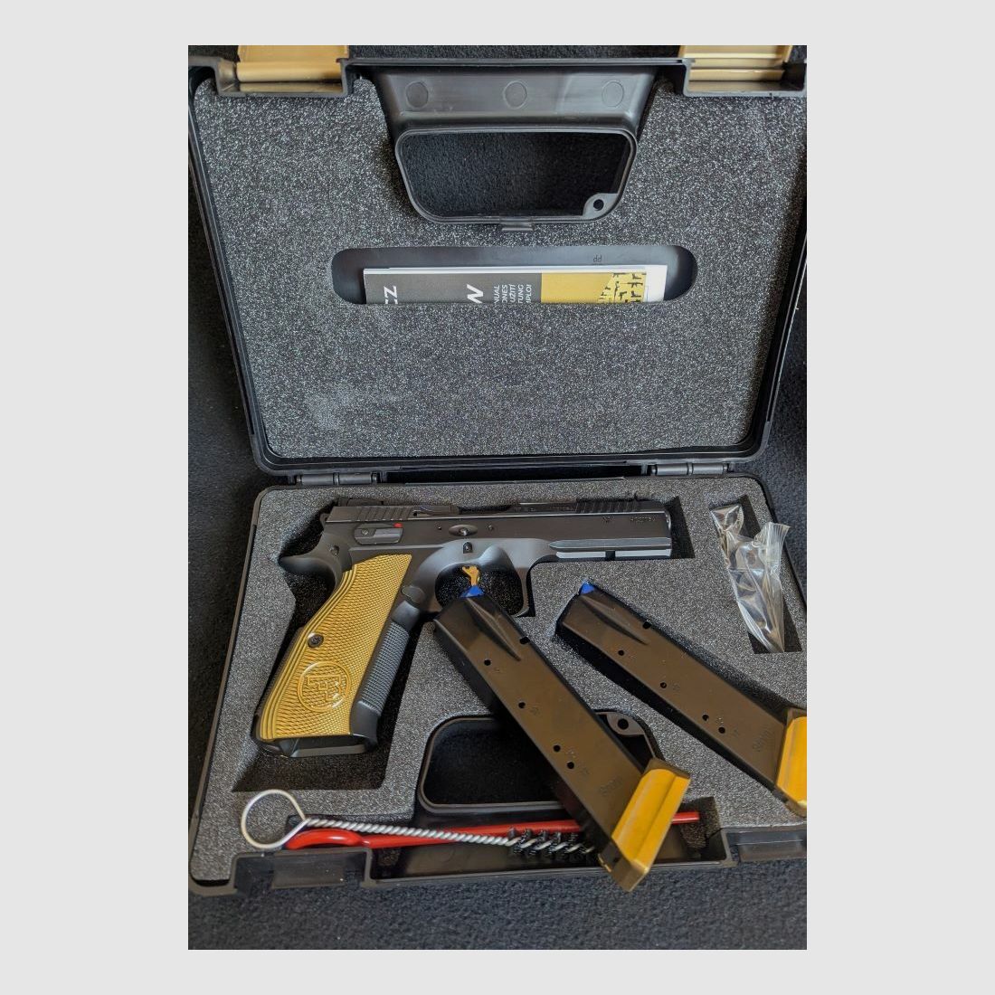 CZ Shadow 2 OR Special Edition "Golddigger"