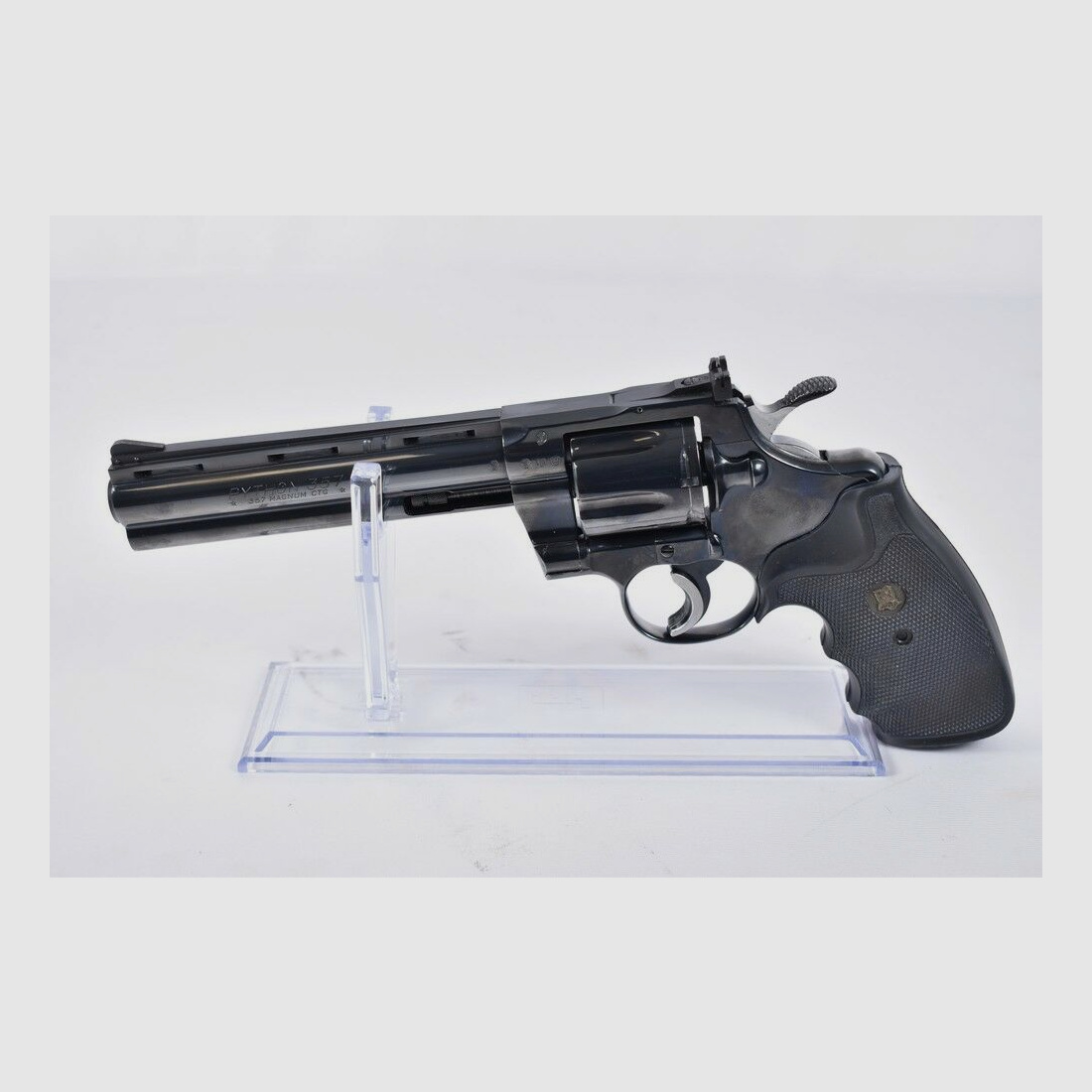 Colt	 Python