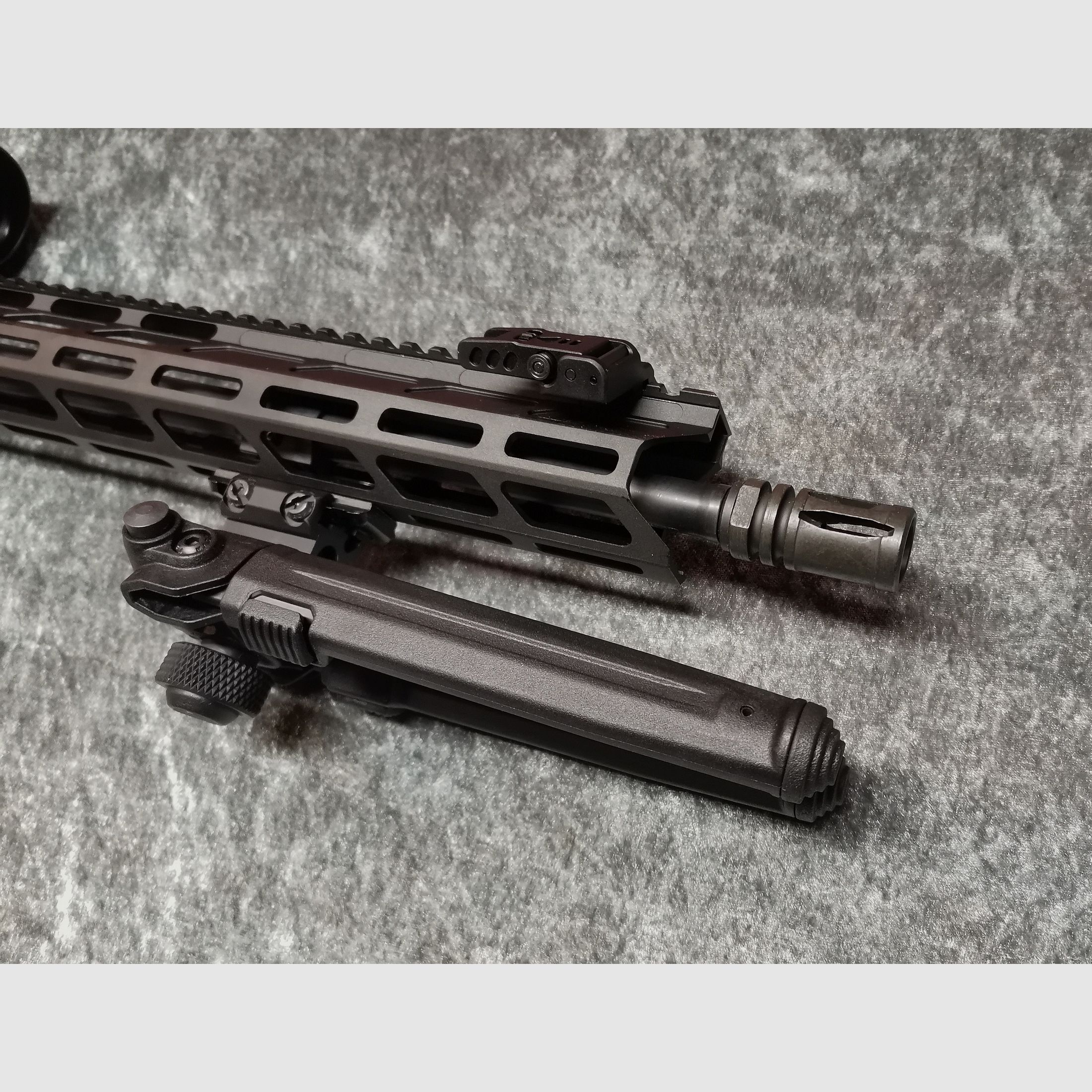 BM Custom AR15 carabine semi-automatique 16" .223 Rem Magpul bipied