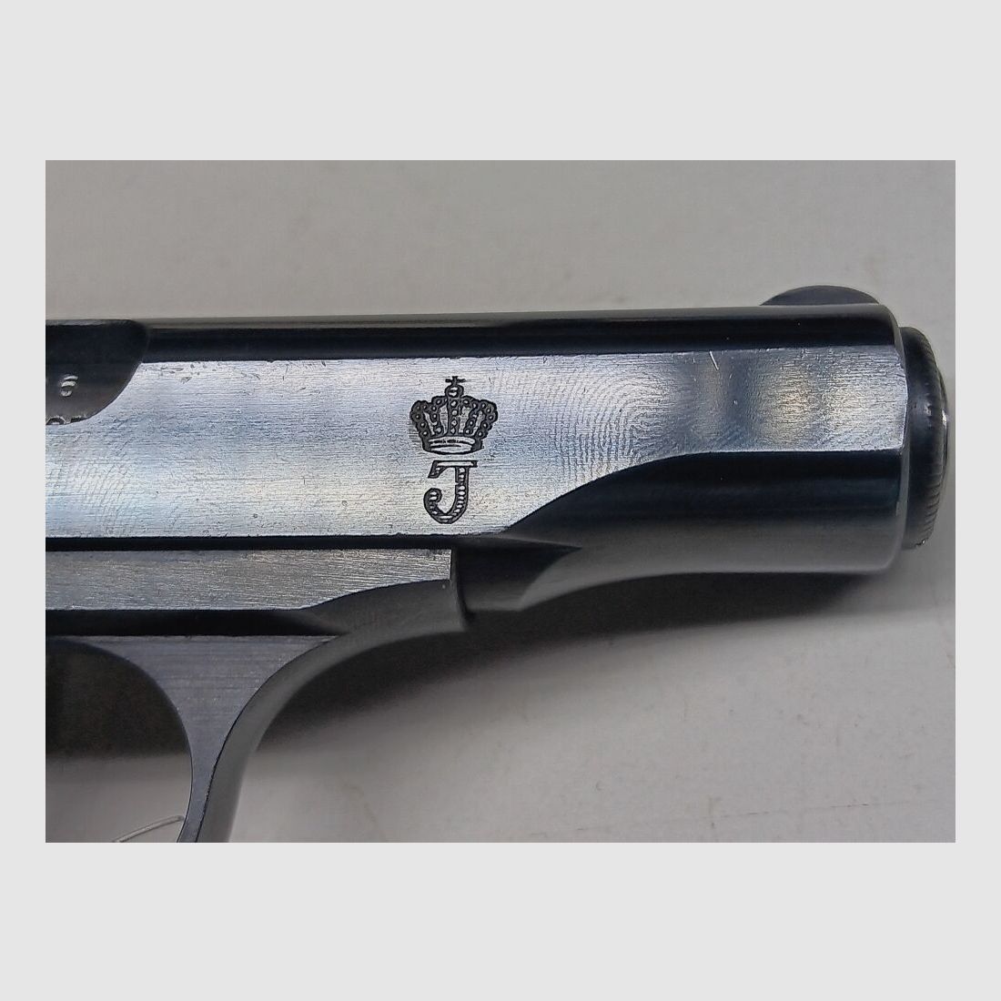 FN - Fabrique Nationale D`Armes De Guerre - Herstal - Belgique Mod. 1910 " Königin Juliana "