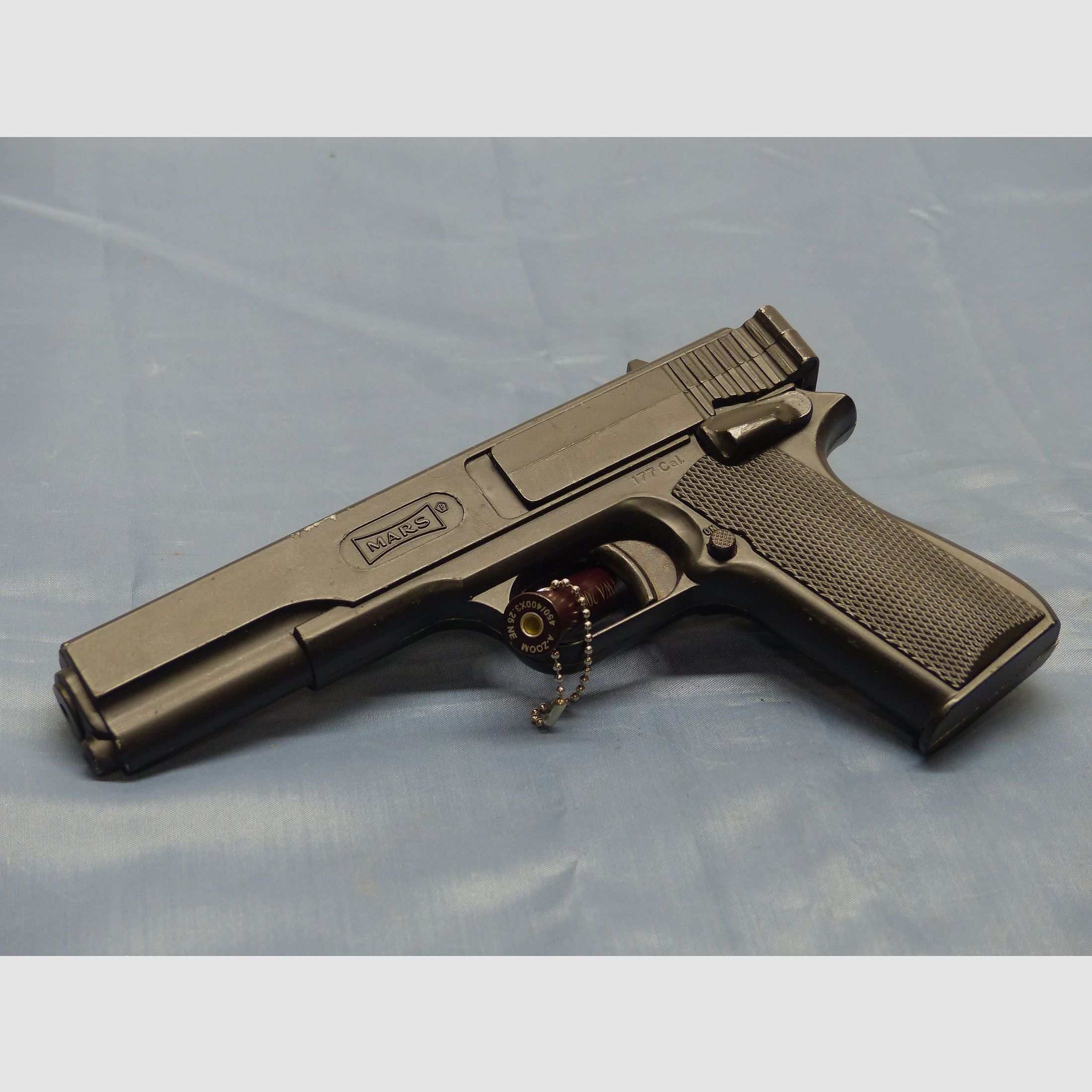 Pistola de aire Marksman 1010 Repeater Cal. 4,5/.177 fabricada en Torrance California USA, imagen 10 de 10