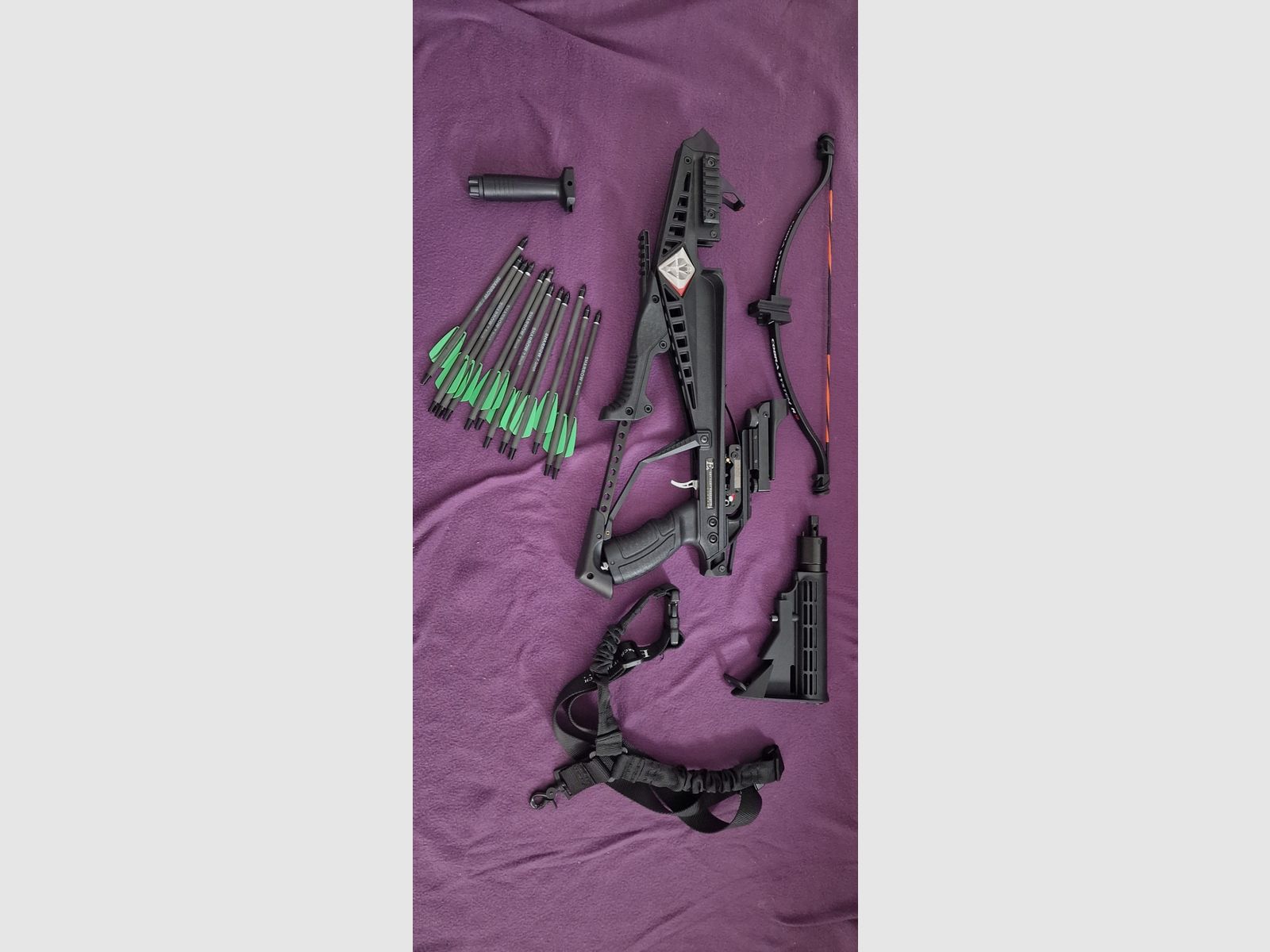 EK ARCHERY Cobra System R9 240 fps / 90 lbs - kusza pistoletowa