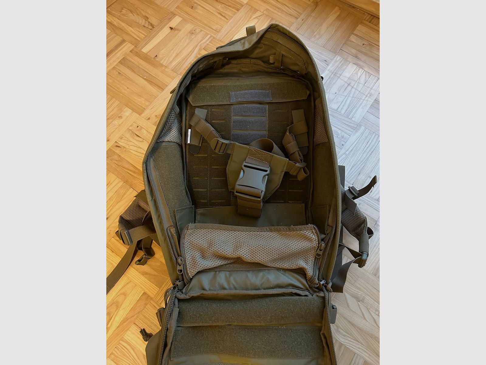 Tasmanian Tiger TT‑Radiopack – Coyote, leicht gebraucht