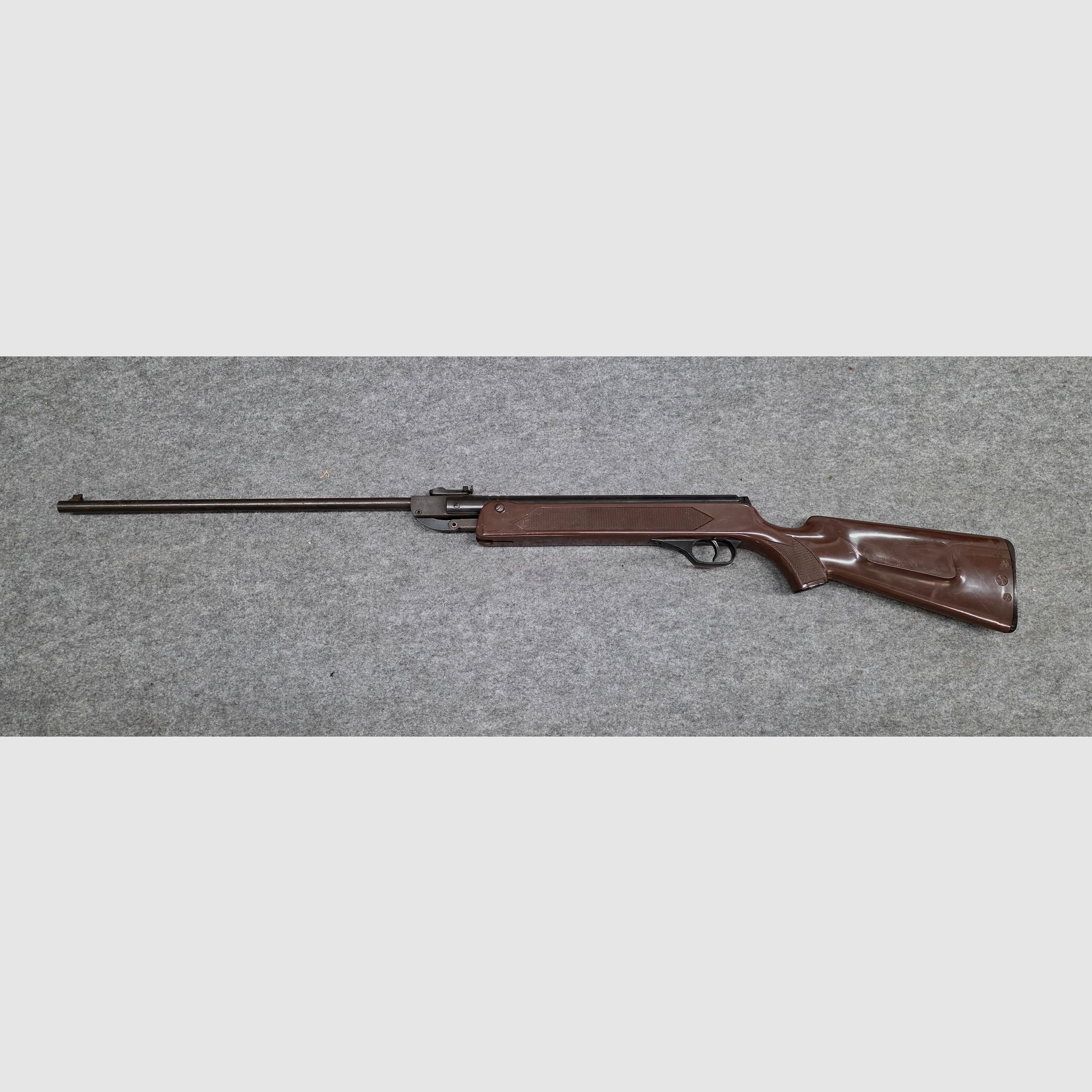 Haenel Mod. 304 z brązowym plastikowym łożem kal. 4,5mm Diabolo Knicker