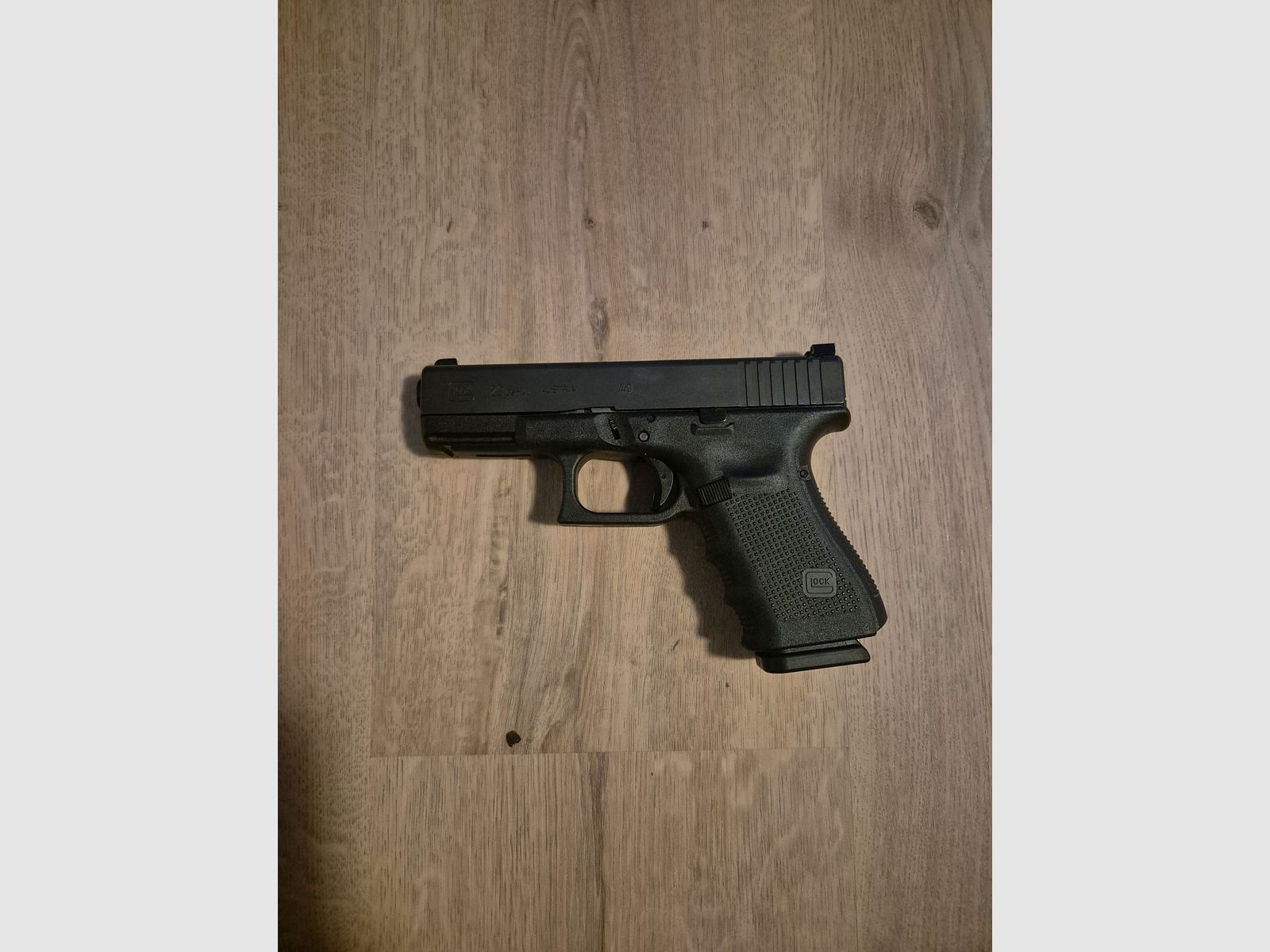 Glock 23 Gen4 in calibro .40 S&W