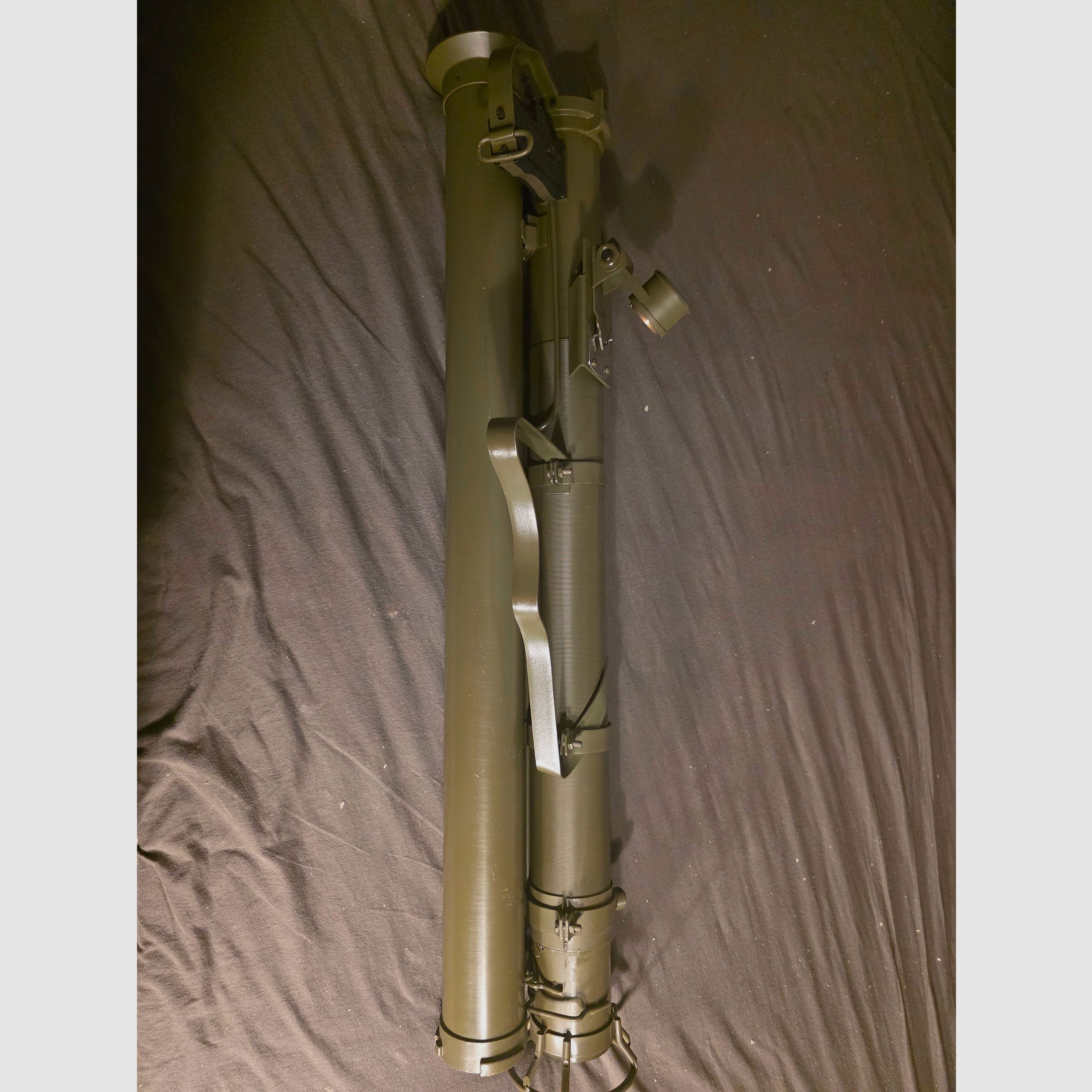 Apple Airsoft bazooka