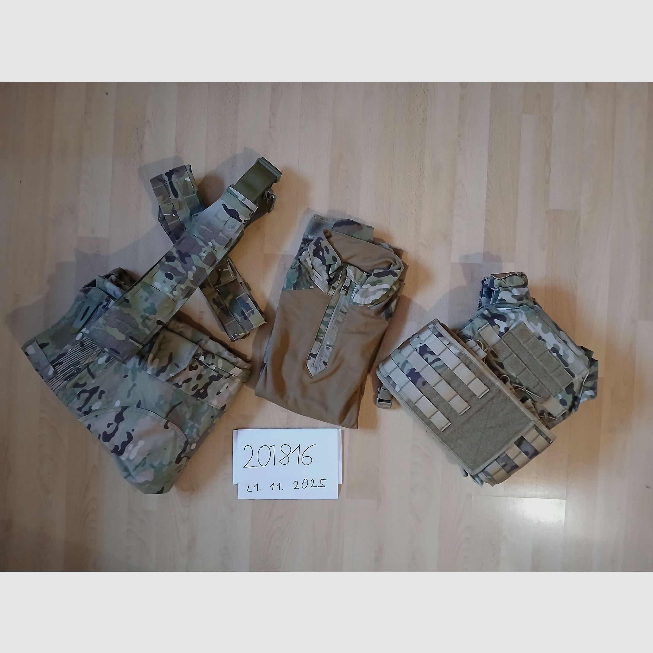 Multicam Uniform-Set + Plattenträger