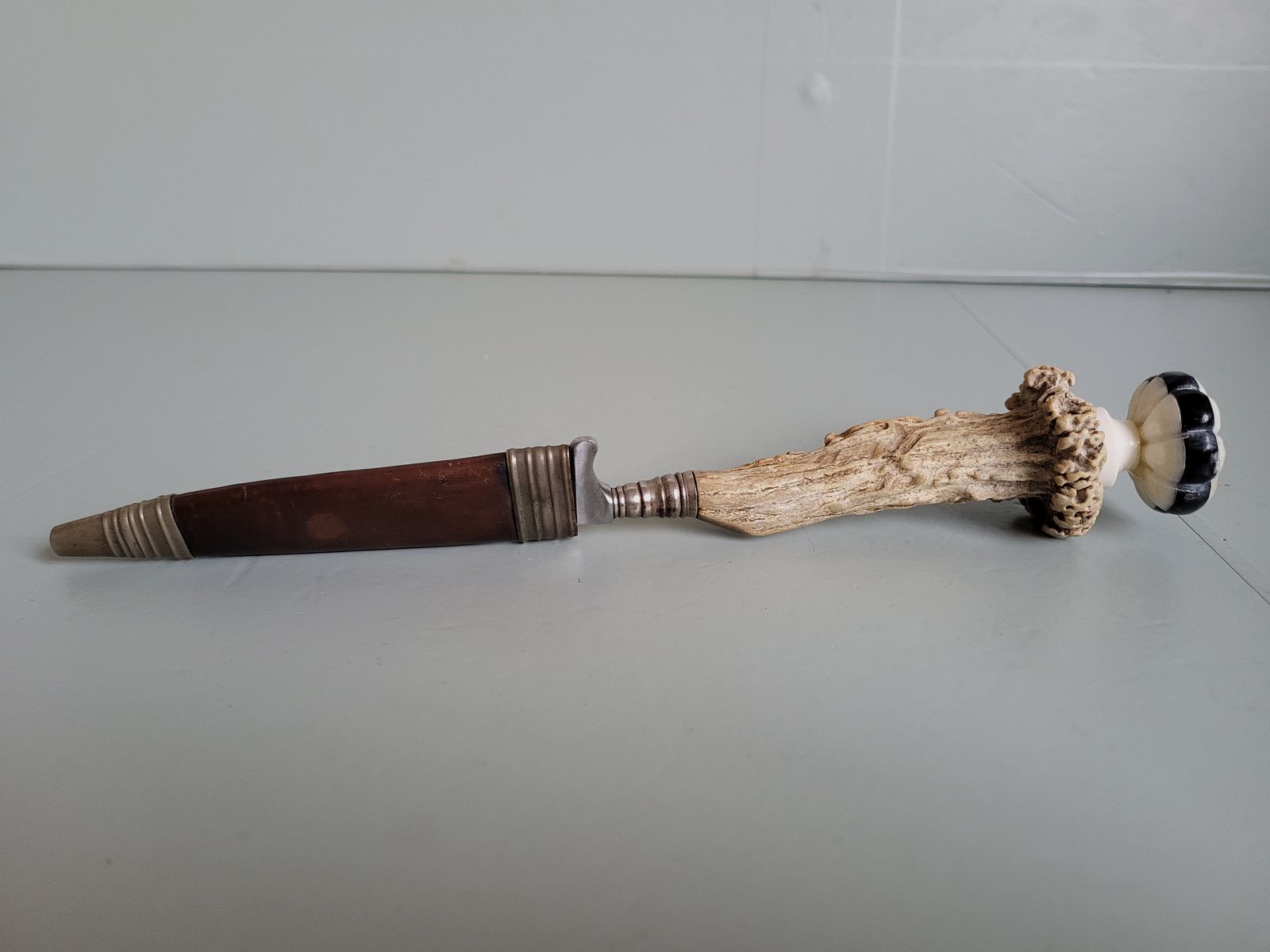 Cuchillo de caza antiguo . A. Küllenberg Solingen GR- años 1925 - Mango de cuerno de ciervo