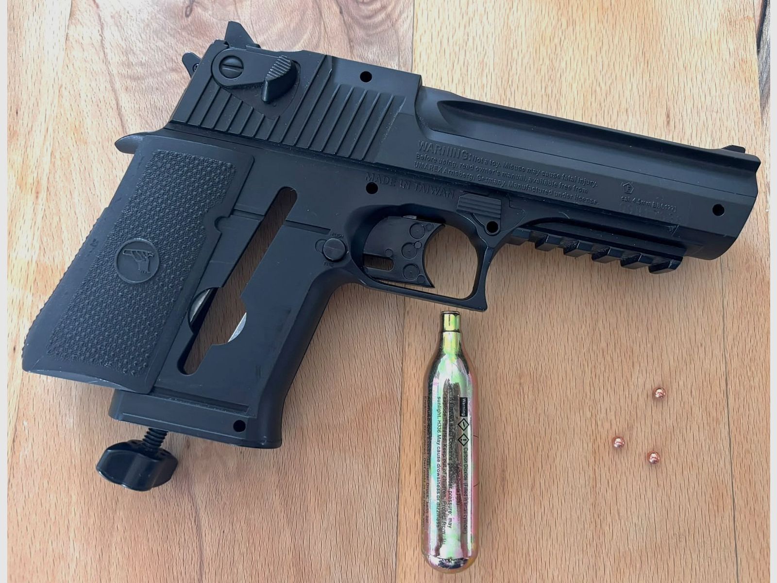 Baby Dersert Eagle 4.5 mm BB Co 2