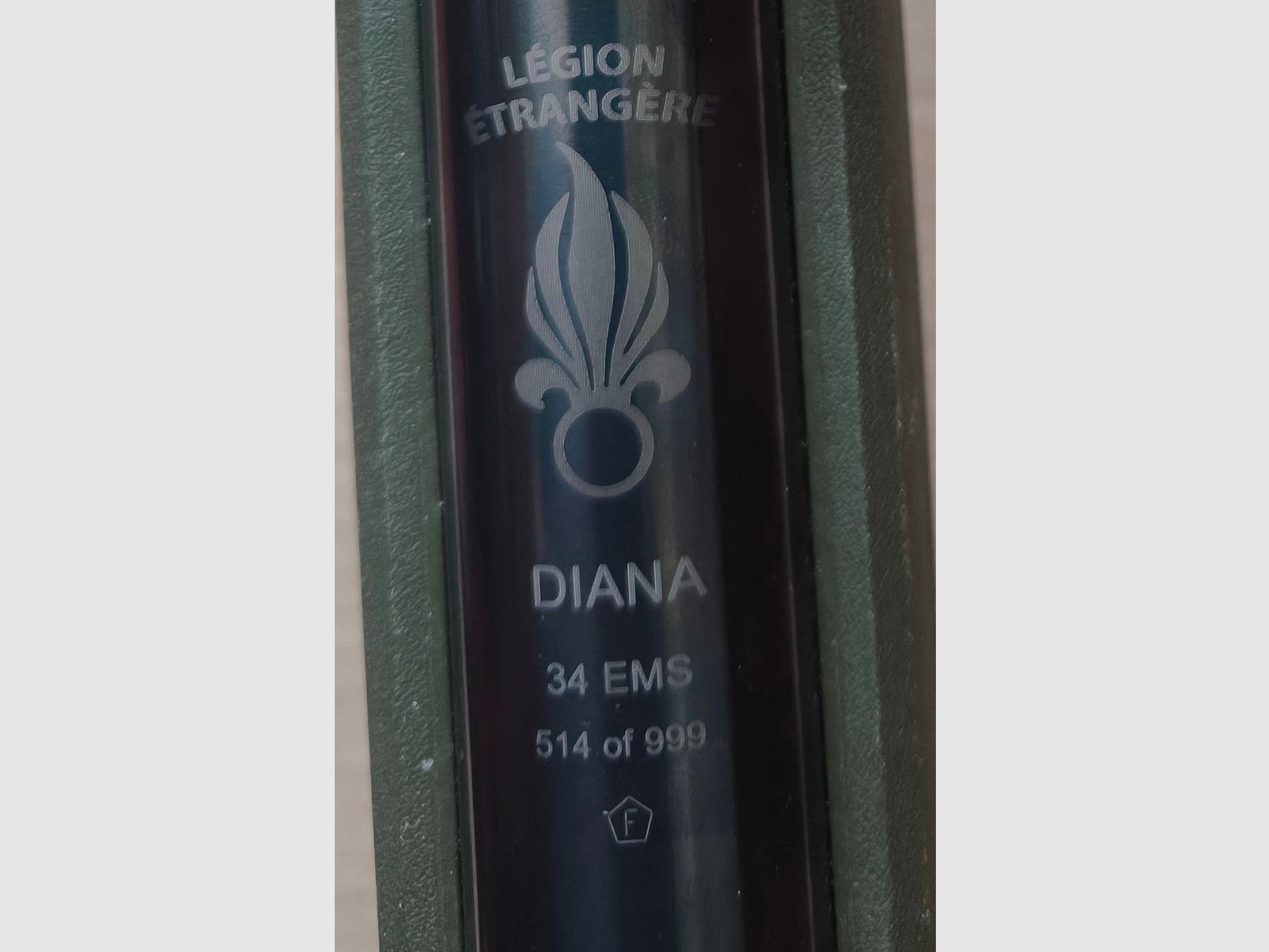 ⚠️ Achtung Sammler Diana 34 EMS Legion ètranger Sonderauflage 514 von 999 Farbe OD GREEN, Nur drei Diablos zur Probe Geschossen, Optisch sowie Funktionell in einem guten Zustand, Kaliber 4,5mm,  3Angefangene Dosen Diablos +Schalldämpfer 4,5mm mit F-Zeichen , ⚠️ Versandkosten Frei!! 