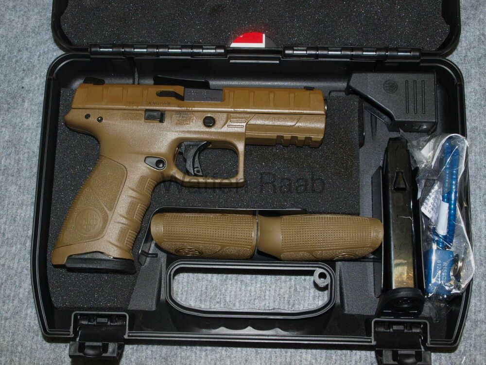 Beretta APX FDE Beretta APX FDE, Bild 1 von 3