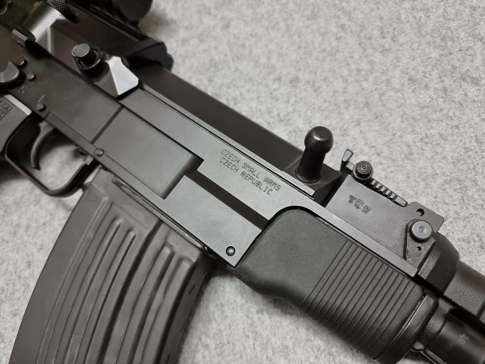 CSA VZ58 Sporter - cal. 7,62x39 - kompakte Büchse - mit Zubehör und Red Dot