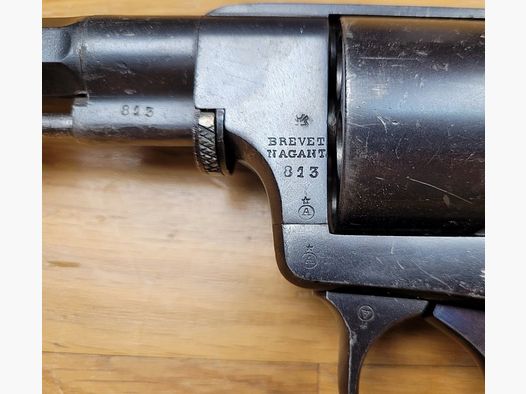 Rare et excellent Revolver Nagant Modèle 1893 – Peu courant calibre 44 Nagant / Henry – Commande armée du Brésil – Mono matricule – Excellent état