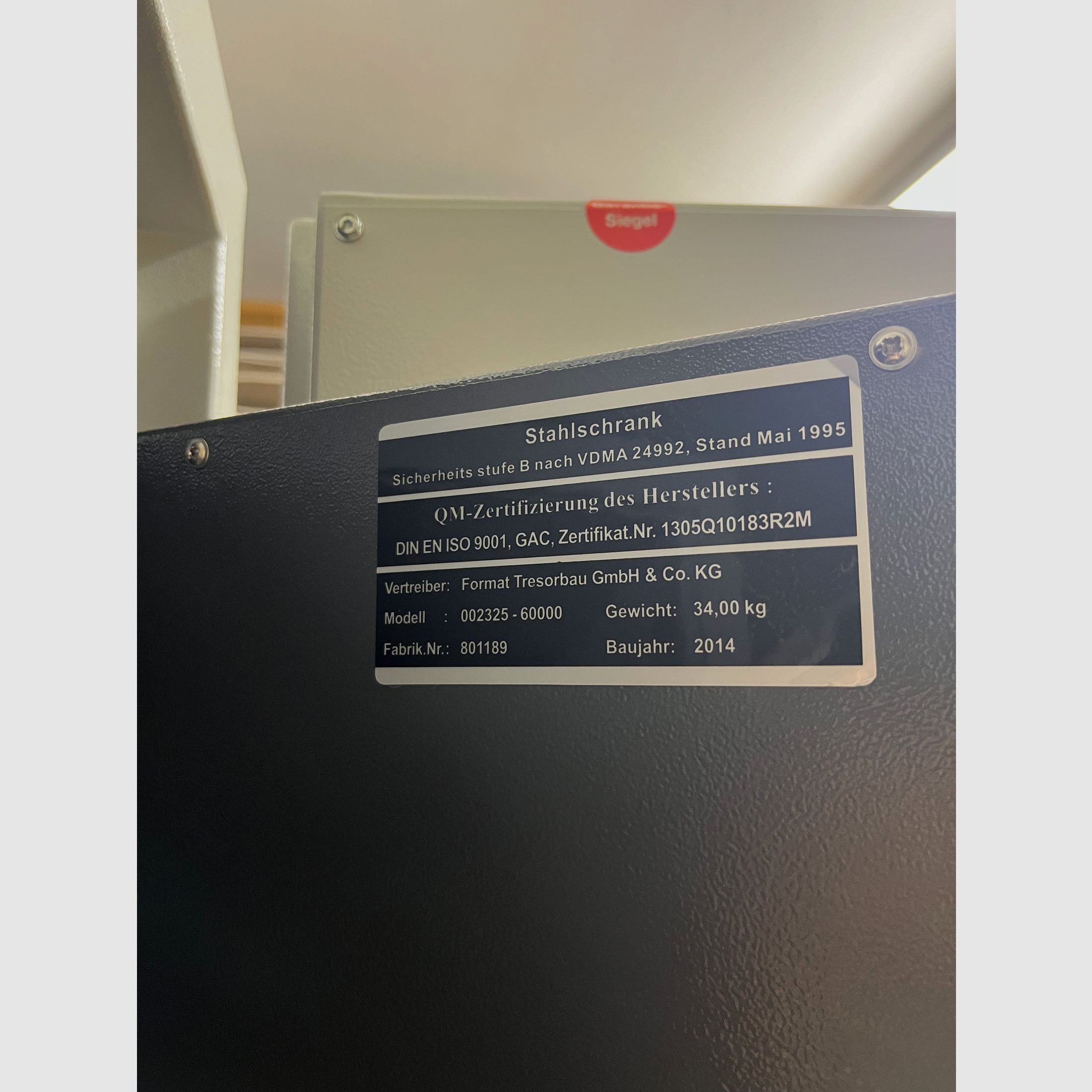 Armoire à armes / Coffre-fort / Armoire à munitions