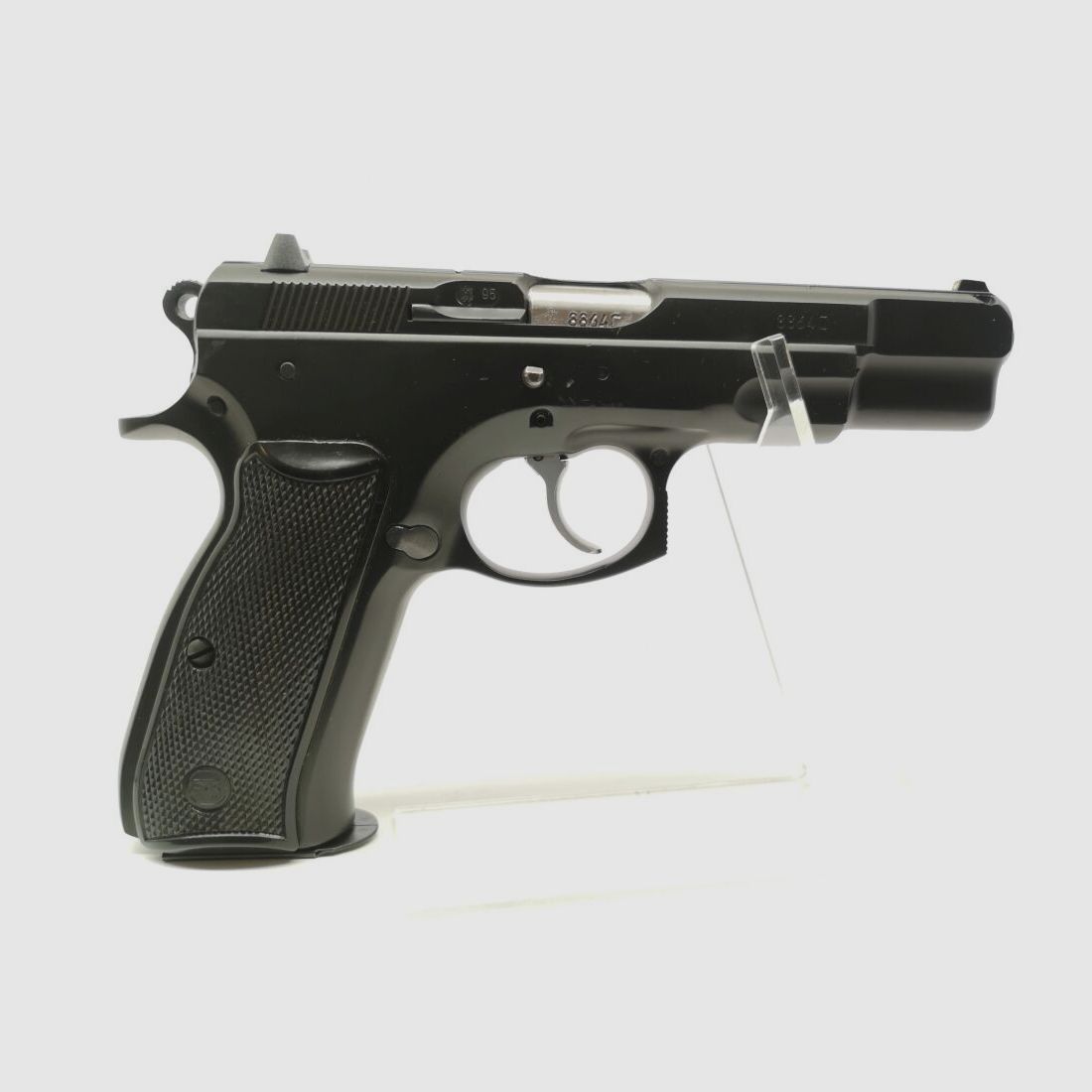 ZBROJOVKA BRNO M75 mit Wechselsystem "Kadet" in .22lr.