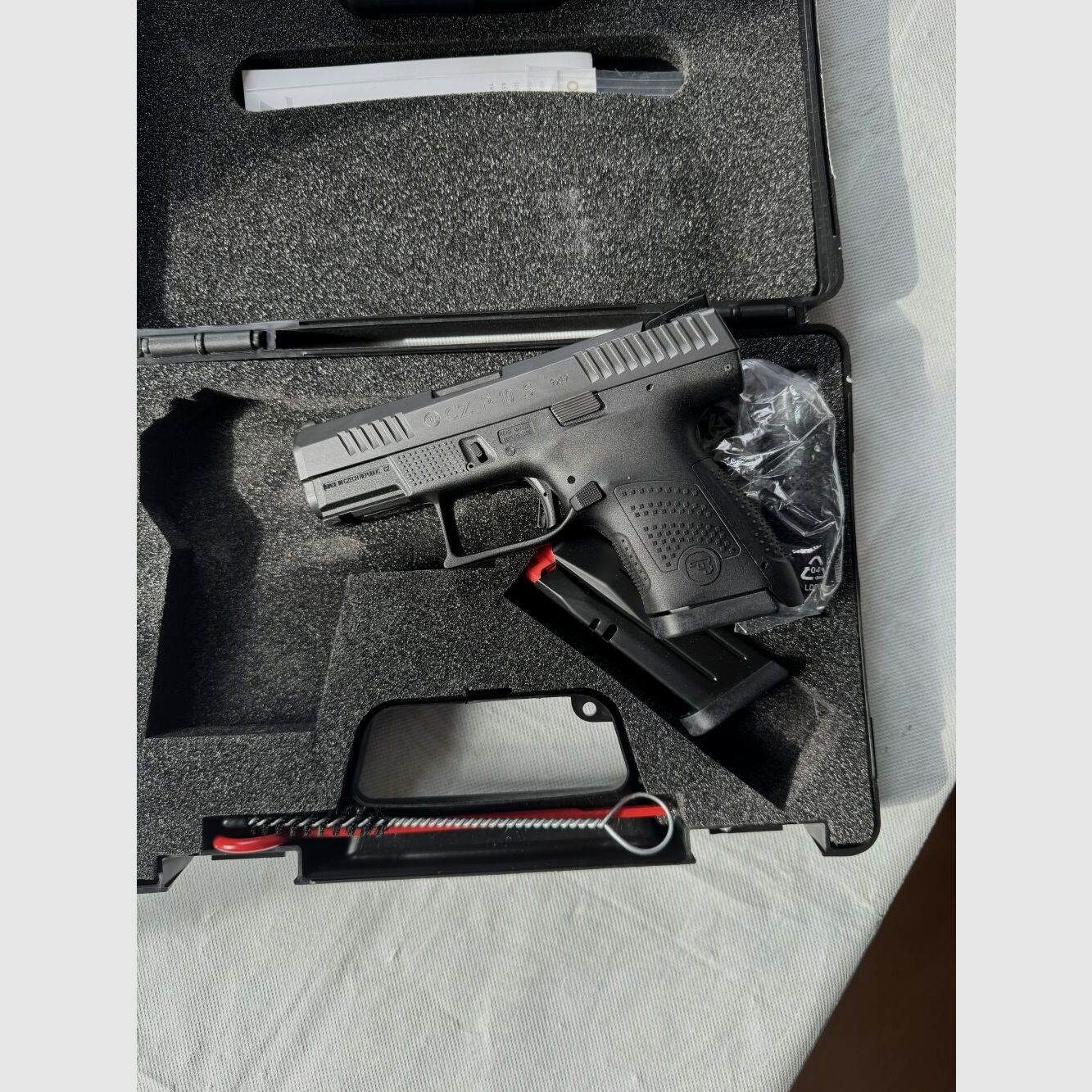 CZ CZ P10S, image 2 sur 2