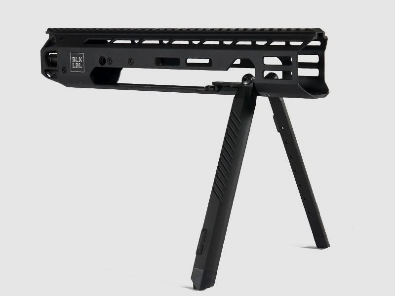 BLK LBL AR15 handguard with integrated bipod