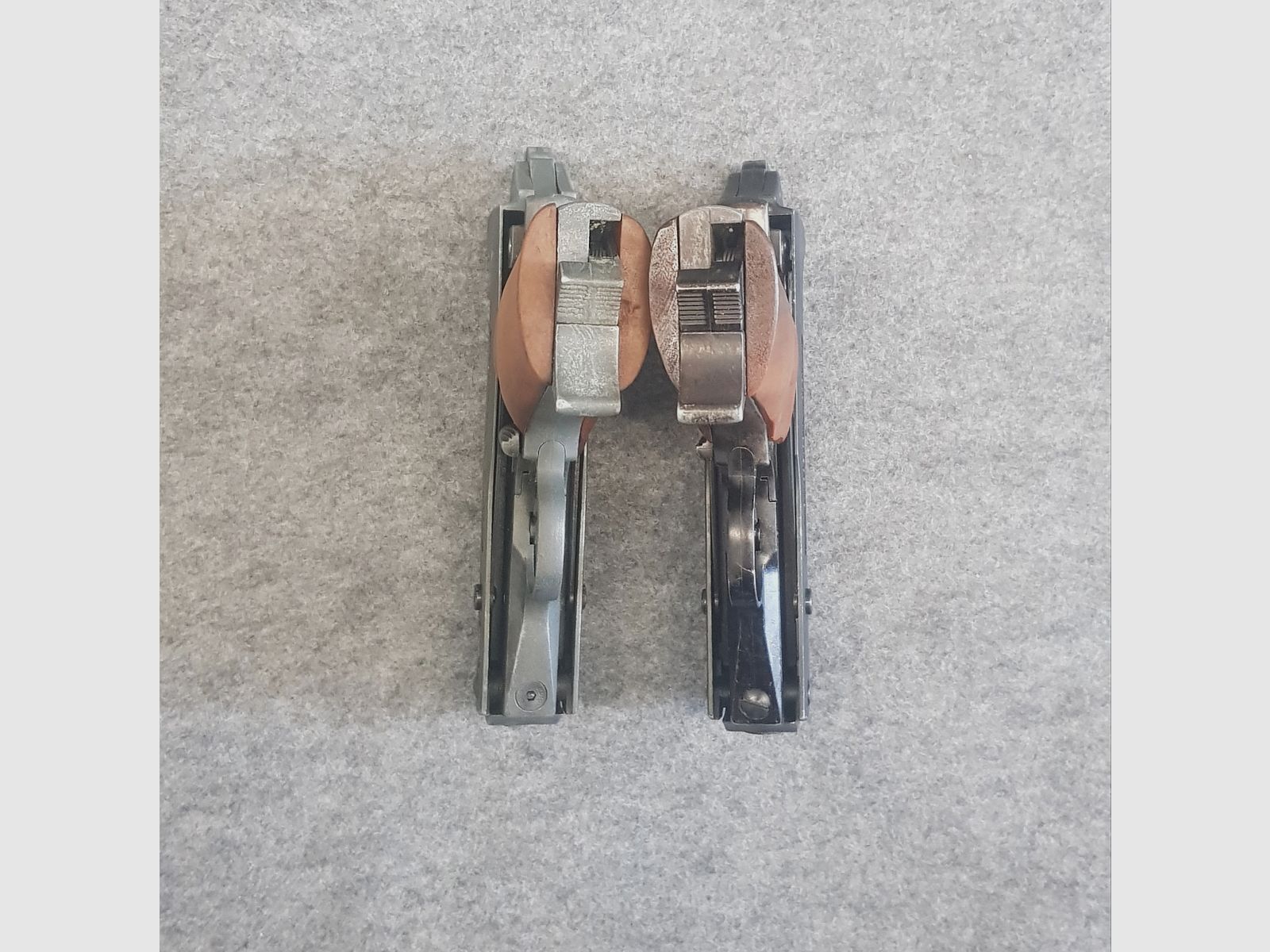 Sammler aufgepasst hier gleich 2 Sammelstücke alter FB Record Jumbo Mauser Hamlet Eichenlaub Luftpistole  im Kaliber 4,5mm Diabolo Druckluft 