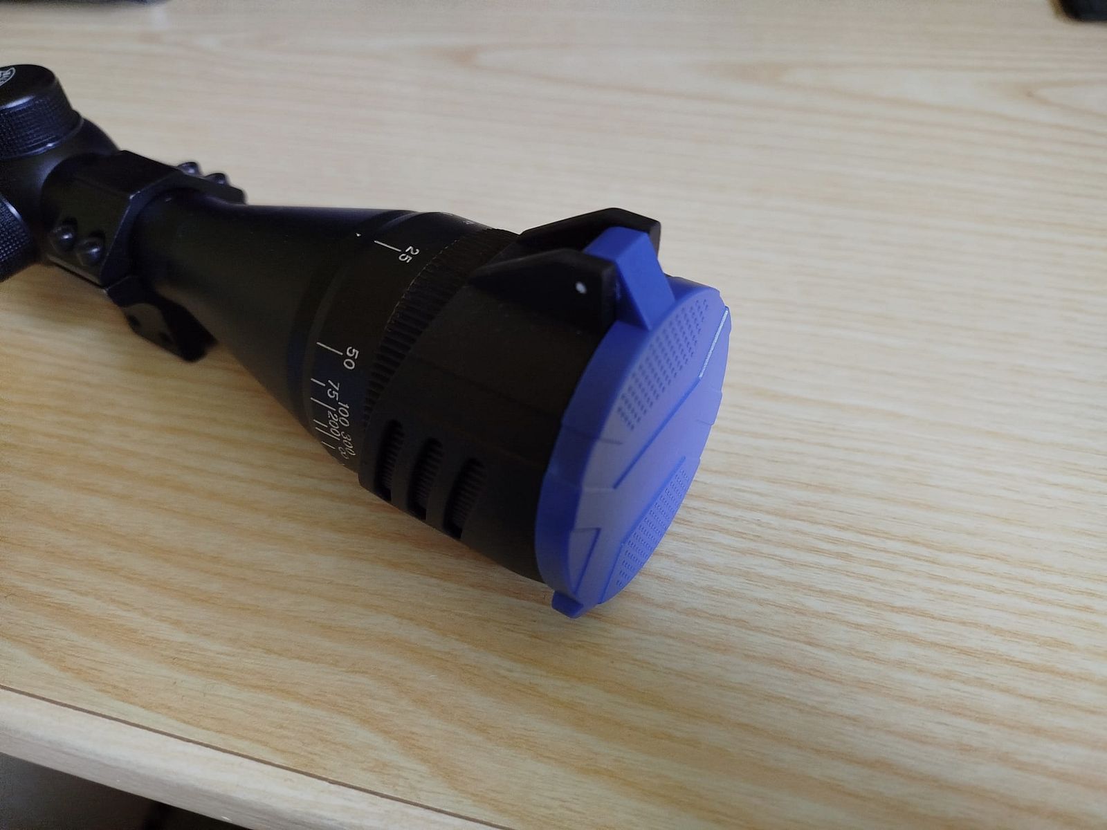 Telescopio Walther 3-9x40, come nuovo, reticolo illuminato