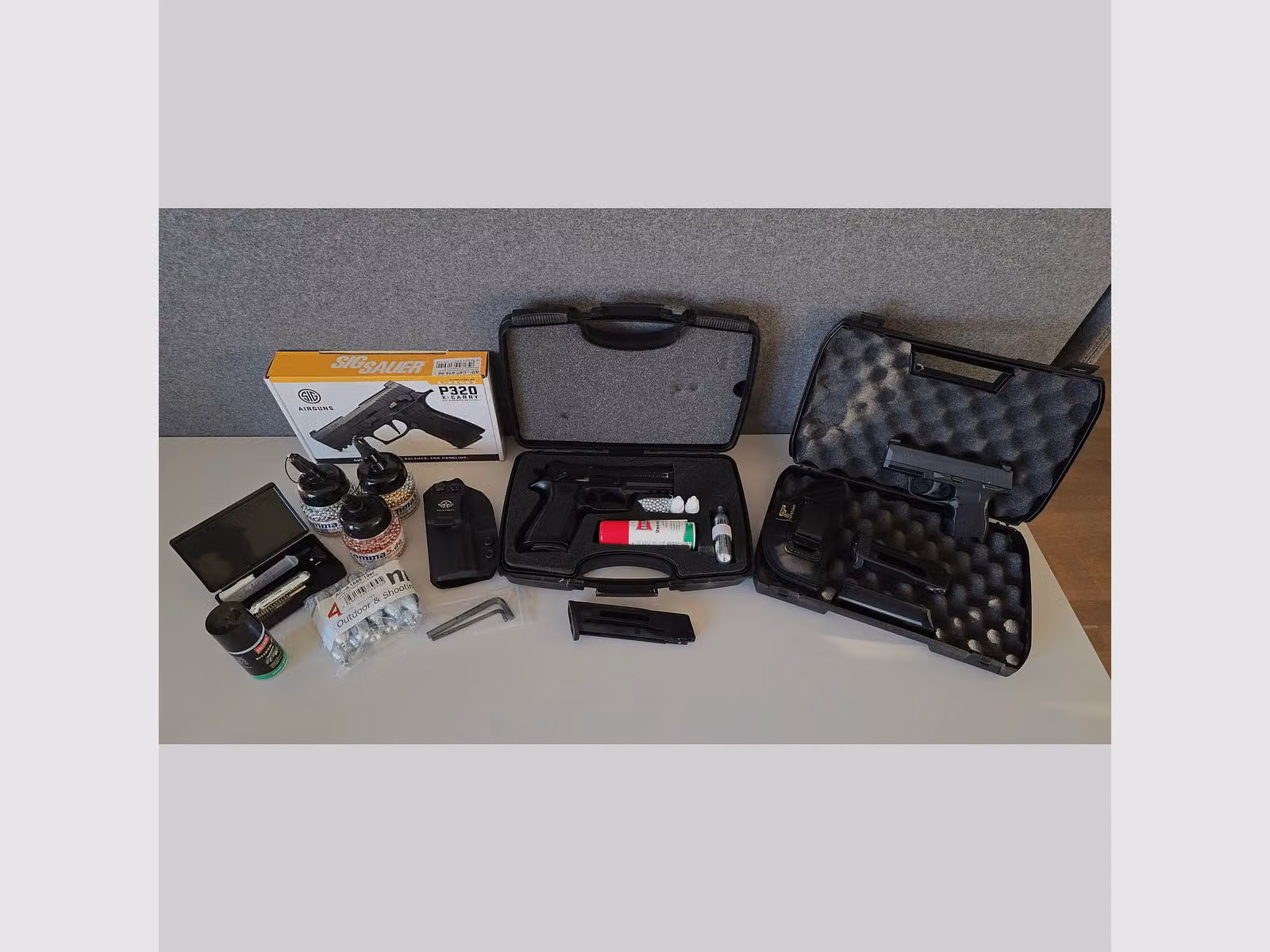 Lot Sig Sauer - 4,5mm CO2 Sig Sauer P320 X Carry & P365 et accessoires, image 1 sur 16