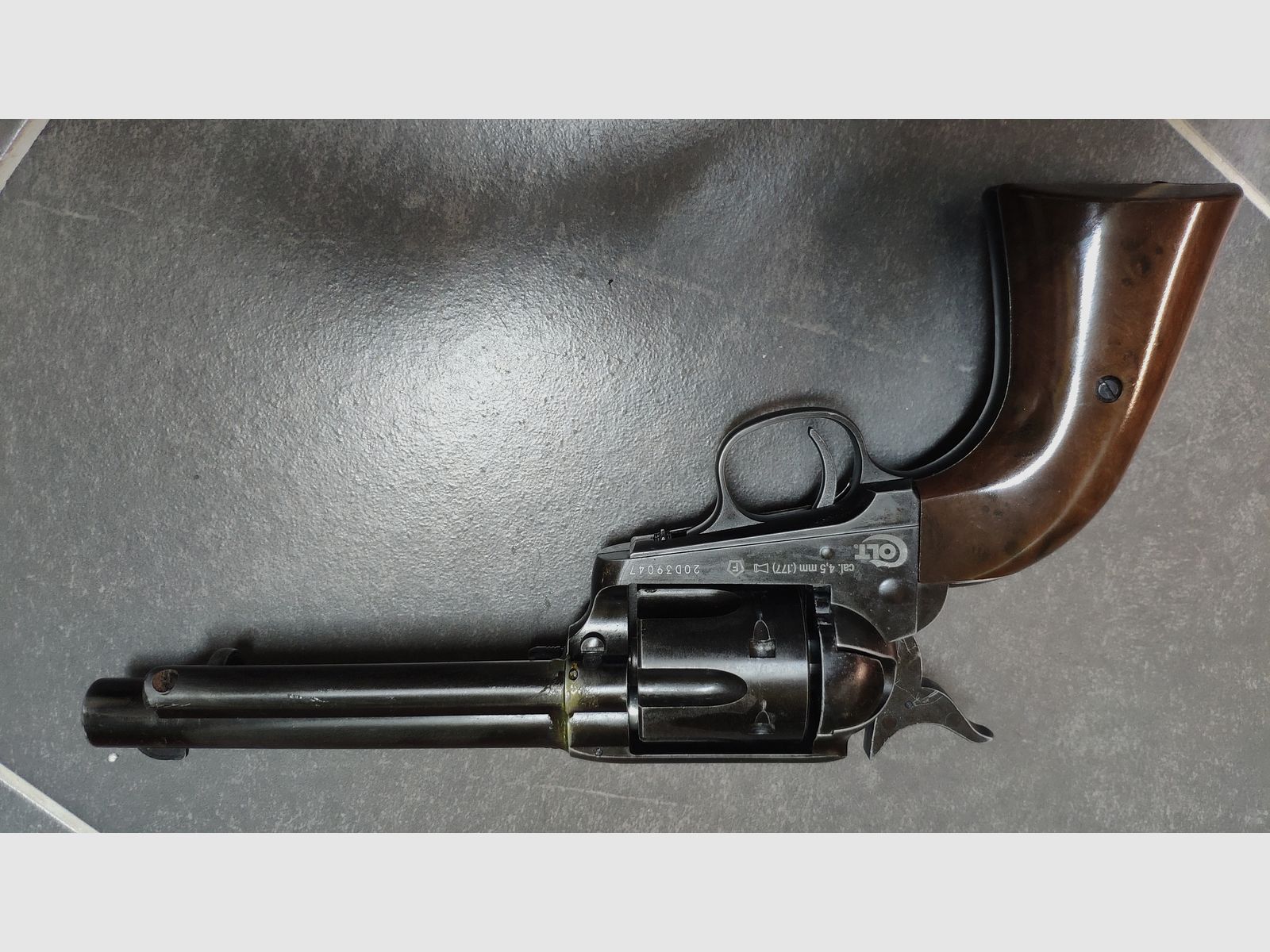 Revolver Colt SAA 45