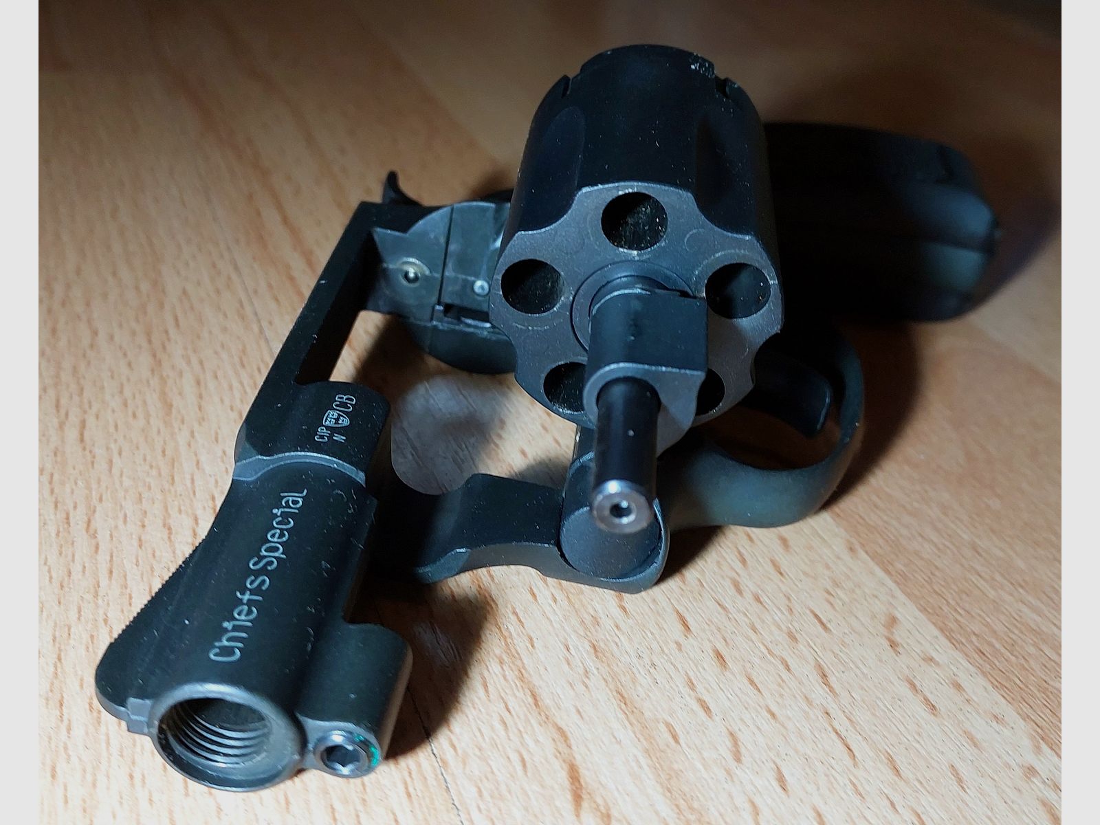 Smith & Wesson Chiefs Special blank firing revolver cal. 9mm R.K. blued (PTB 794)