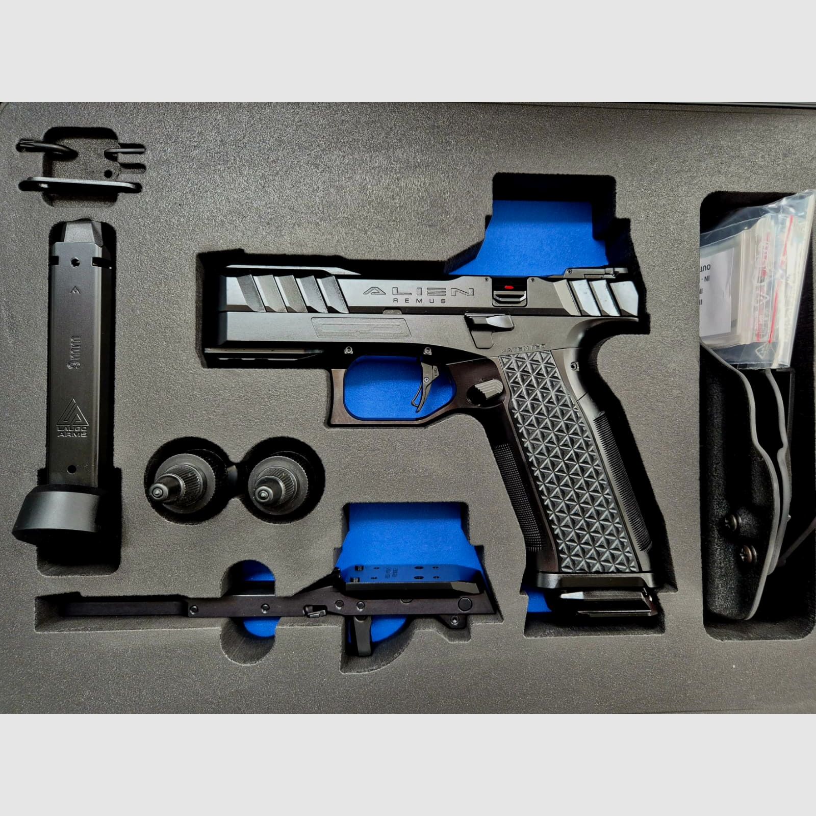 LAUGO ARMS PISTOLE REMUS 9X19 FULL KIT 4"  BLACK/BLACK , Bild 1 von 2