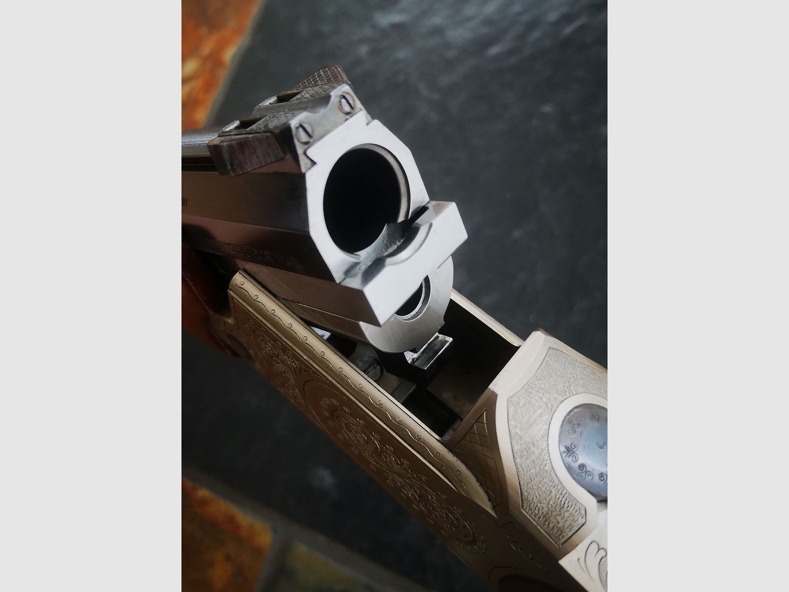 Blaser BBF 5,6x50 R Magnum 16/70 mit Handspannung, Bockbüchsflinte.