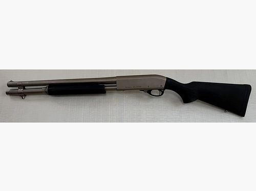 Remington 870 SP Marine Magnum – as new, lightly used pump-action shotgun in caliber 12/76