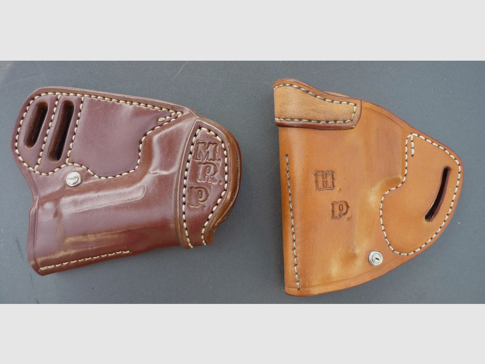 HKDesign Holster Art. Nr. 035 "Secret Service" Holster für Beretta 92 F ( Back up ) und SIG 226  mit eingenähten Lederkornschienen