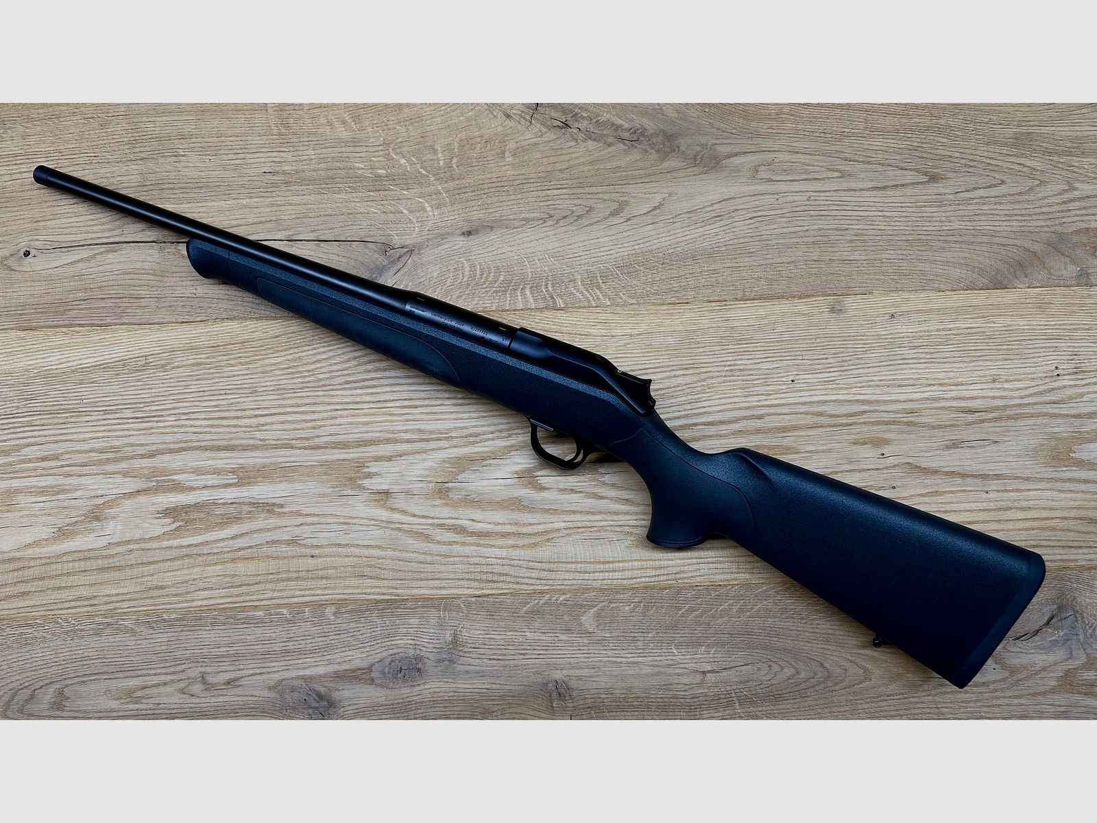 Blaser R8 Professional Grün / Schaft gekürzt / inkl. Laufkürzung / M15x1 / Standardkaliber nach Wahl