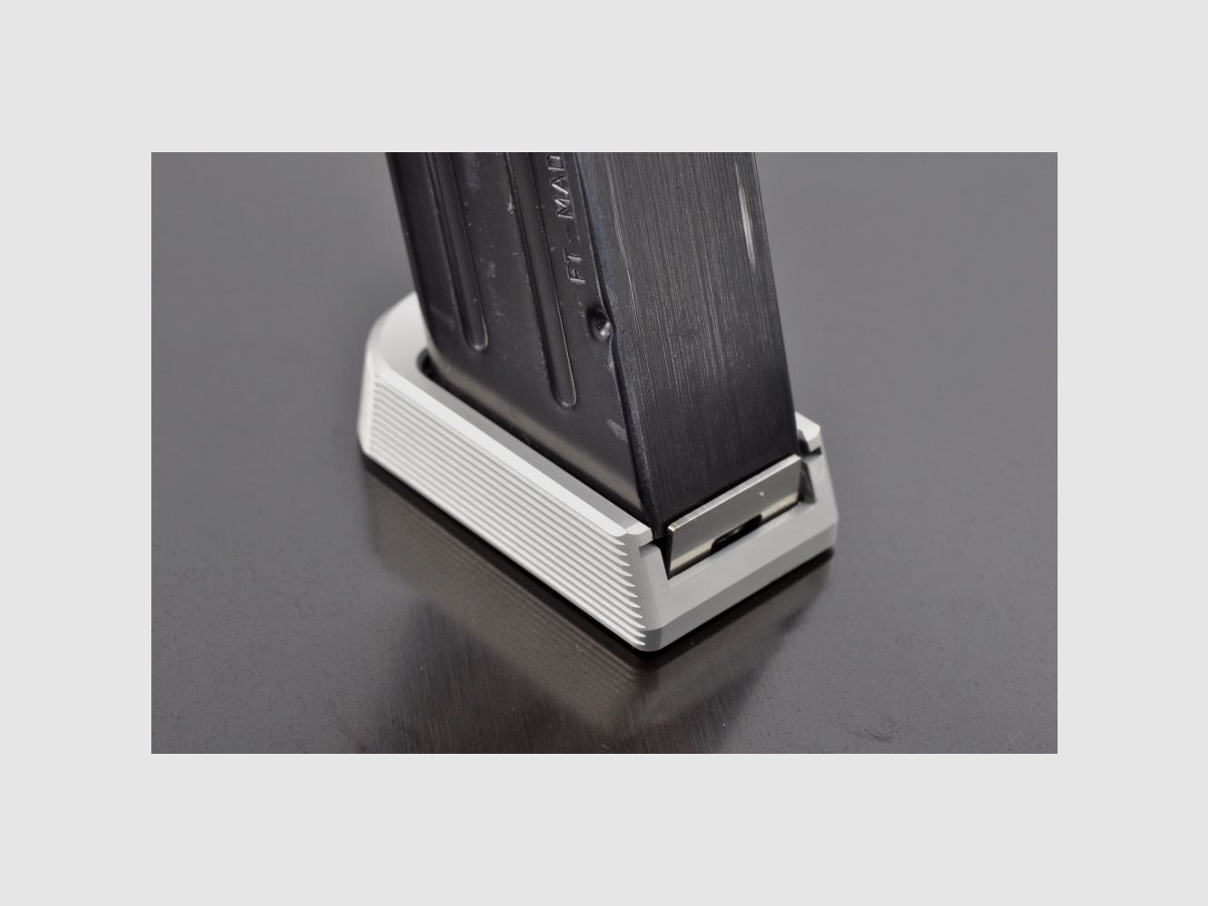 Armanov MPSSF Magazinbasis +2 Schuss MaXXXgrip für Tanfoglio Stock II, III, Farbe: Schwarz, Größe: Kleiner Rahmen, Bild 1 von 3