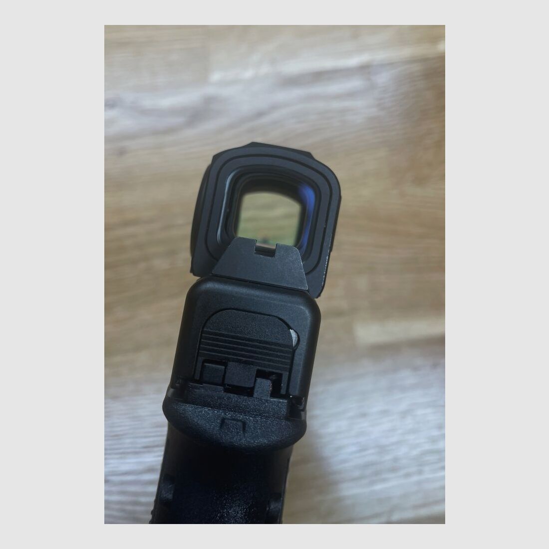 Glock 17 Gen5 MOS mit Aimpoint ACRO P-2 + AMERIGLO SD Sights inkl. Aimpoint Adapter Platte für Aimpoint, alles montiert! Nachtsichtstufen