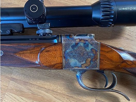 Karabin Hagn od Ralf Martini Canada Grawer Florian Güllert, kolorowe wykończenie Pan Martini pracuje teraz w Hartmann und Weiss 8x57IS