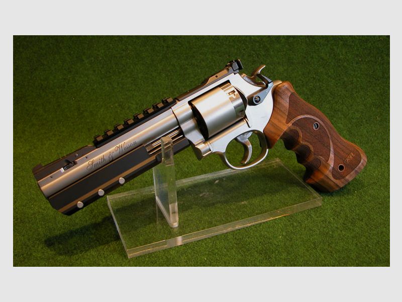 Smith & Wesson 686 -5 ULTIMATE PRACTICAL CHAMPION .357 Mag S&W 686 6"Zoll - .357 Magnum