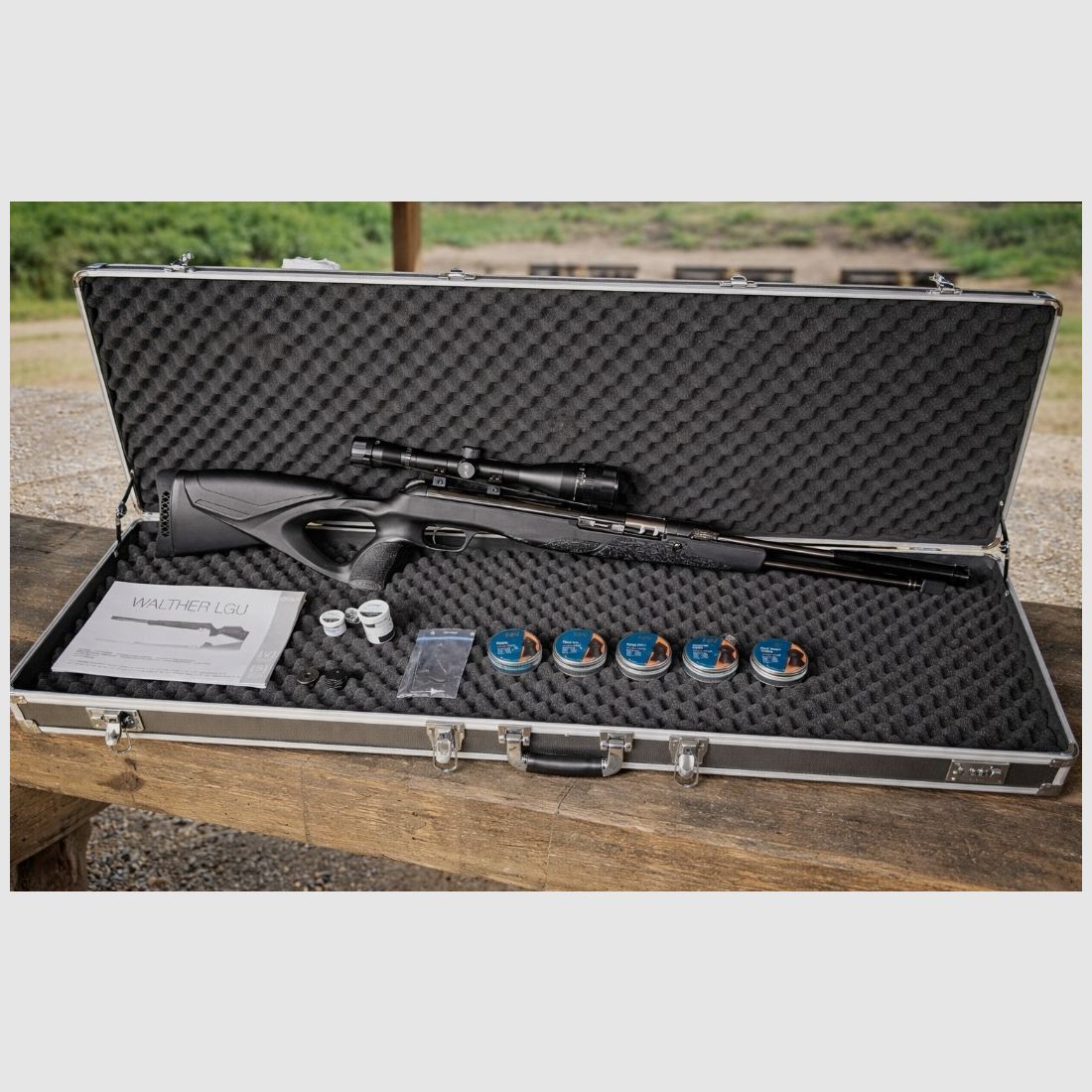 Karabinek pneumatyczny Walther LGU Varmint z lunetą 4,5mm Diabolo, walizka i akcesoria
