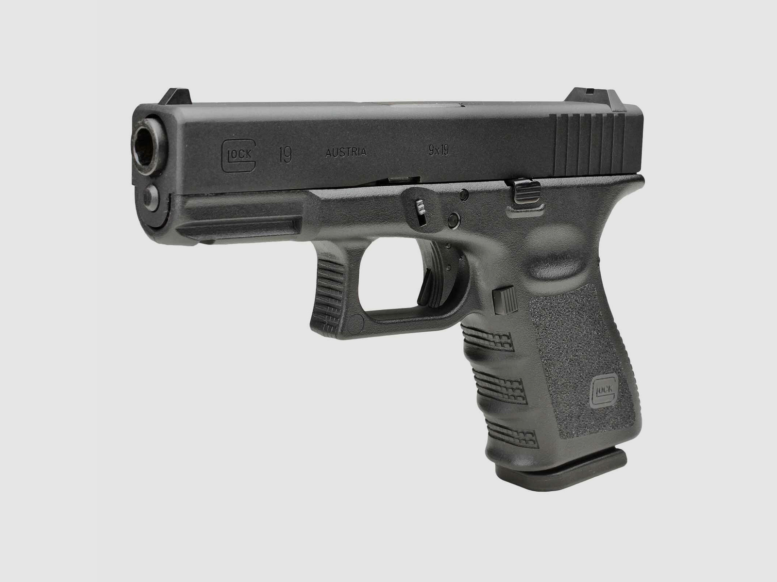 Glock 19 Softair-Pistole Kaliber 6 mm BB Gas Blowback (P18)