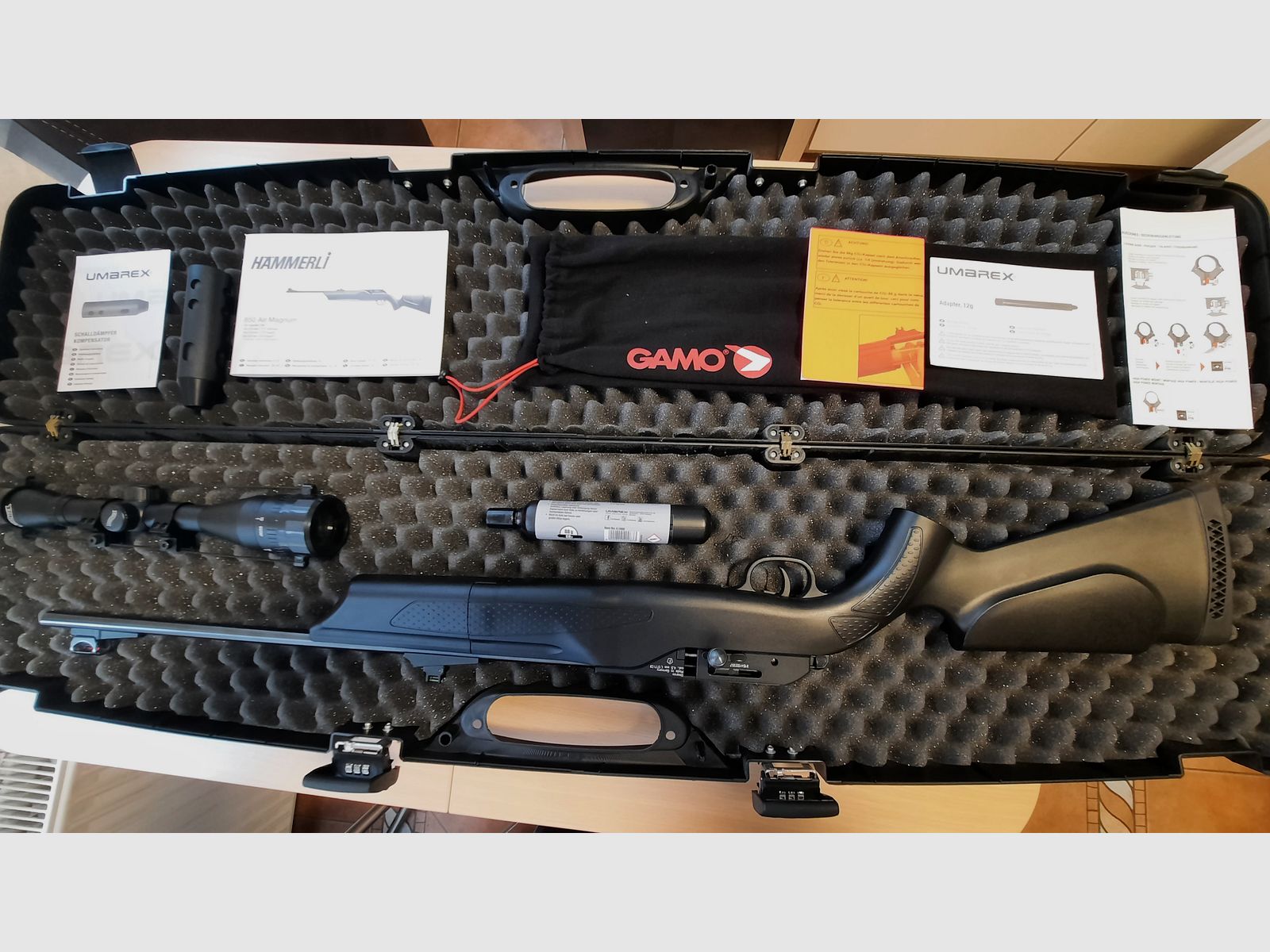 Hämmerli UMAREX 850 AIR MAGNUM - 4,5 mm Diabolo (P18) + Zielfernrohr + Koffer inklusive 2 Zahlenschlösser