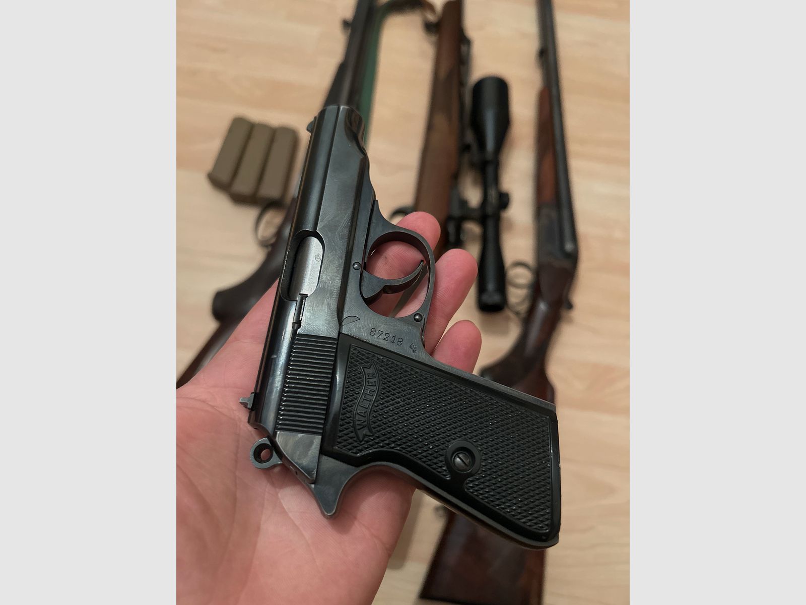 Waffen Aufgabe 