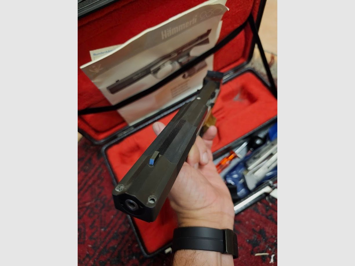 Hämmerli 230 caliber .22 l.r. – High-quality Swiss match pistol, top condition from estate

