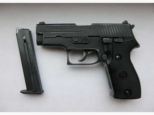 GECO Mod. 225  9mm P.A.K.  PTB: 636  Beschuss: KH 1997  9 - Schuss Magazin,   Made in Germany