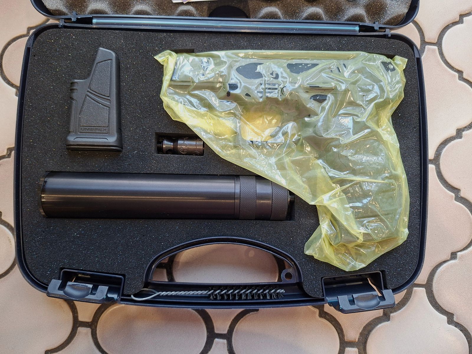 Walther PPQ M2 BLK Navy Kit PAK, brand new and unfired.