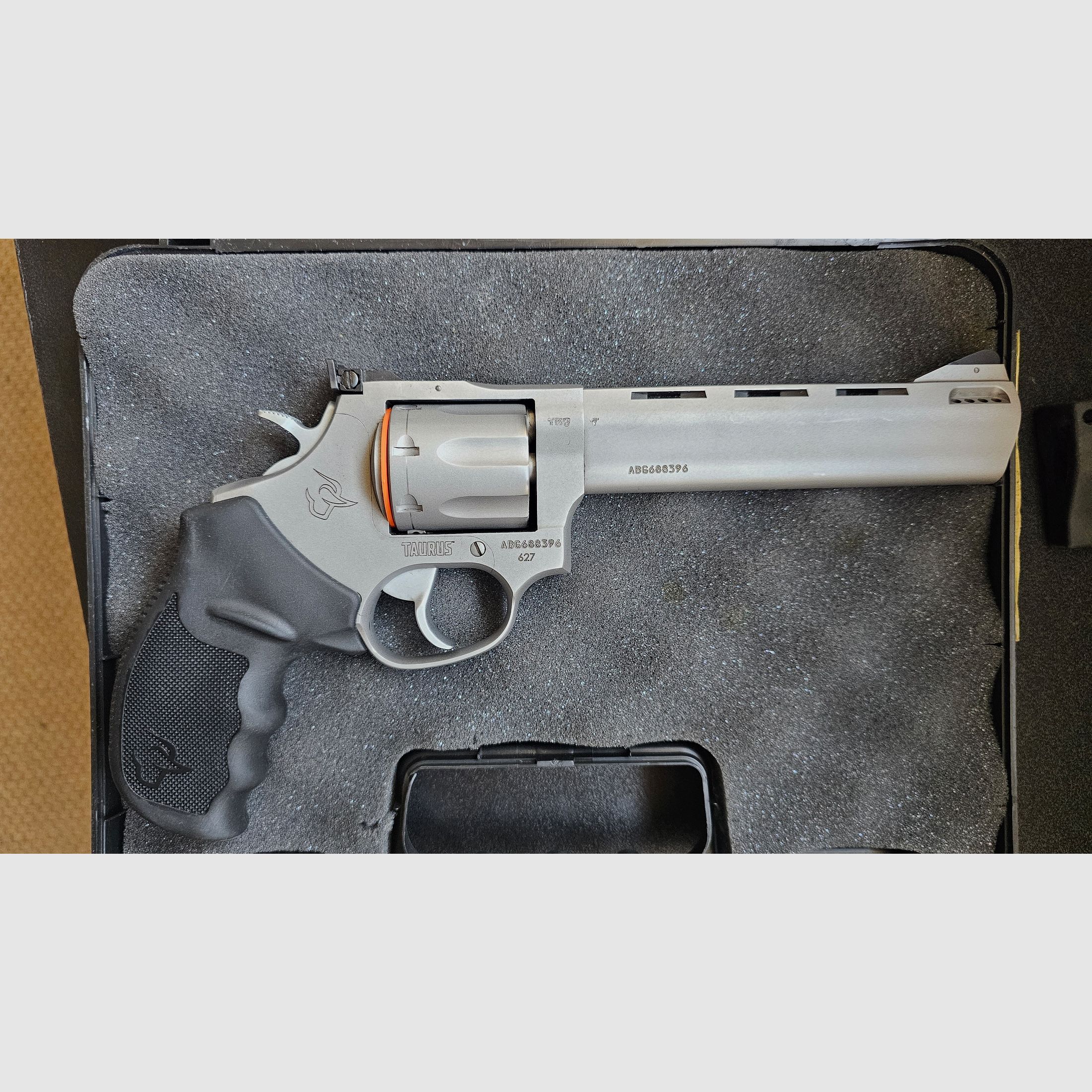 Taurus 627 STS Matt 6 Zoll 357 Mag + Kompensator