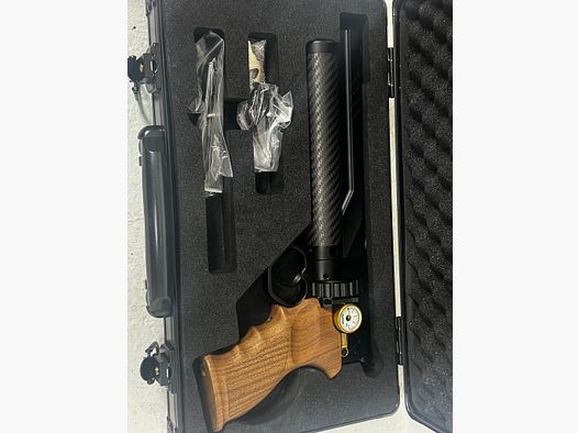 Huben Pistole GK1 incl. Kompressor und Diabolos / Fangkorb