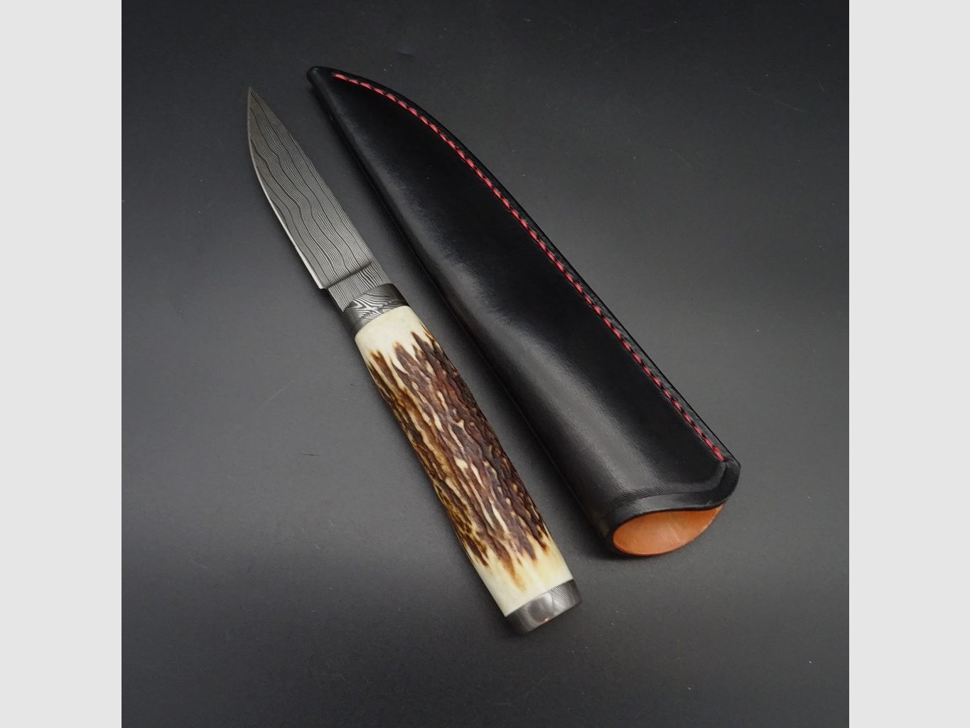 Preis inkl. 19% MwSt - Messer Schmidbauer Hunter Jagdmesser Damastklinge (9,4 cm), Sambar Hirsch