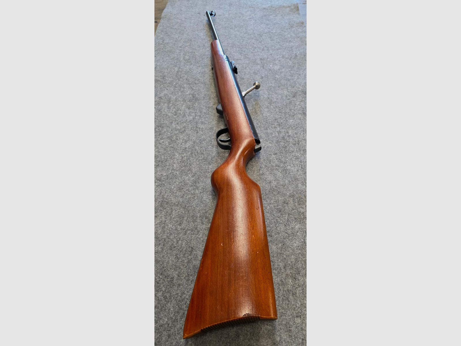 Exécution spéciale avec seulement 2 vis de fixation et longueur normale Haenel 310 avec détente standard, carabine à répétition Kirmes 4,4 mm carabine à air.