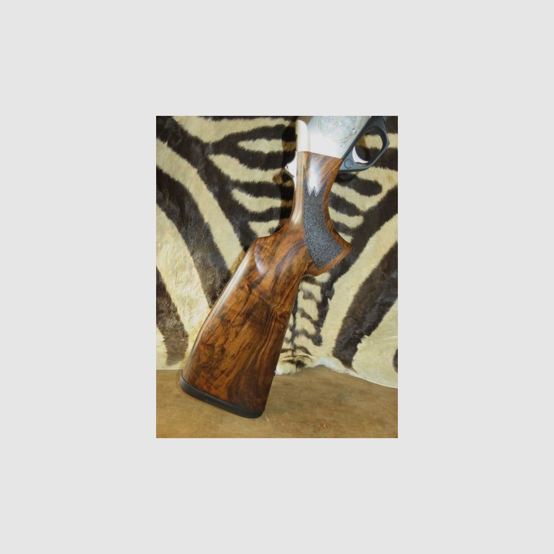 Selbstladebüchse BROWNING Bar 4X Ultimate Bavarian gr.4 Kal.300wm Lauf 61cm – Waffenkoffer, Bild 8 von 9