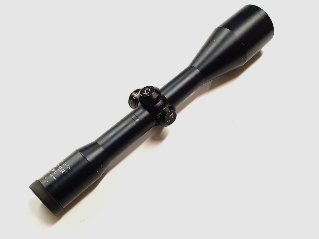 Docter Optic 8x56 riflescope, 8 times magnification and 56mm objective diameter with red dot